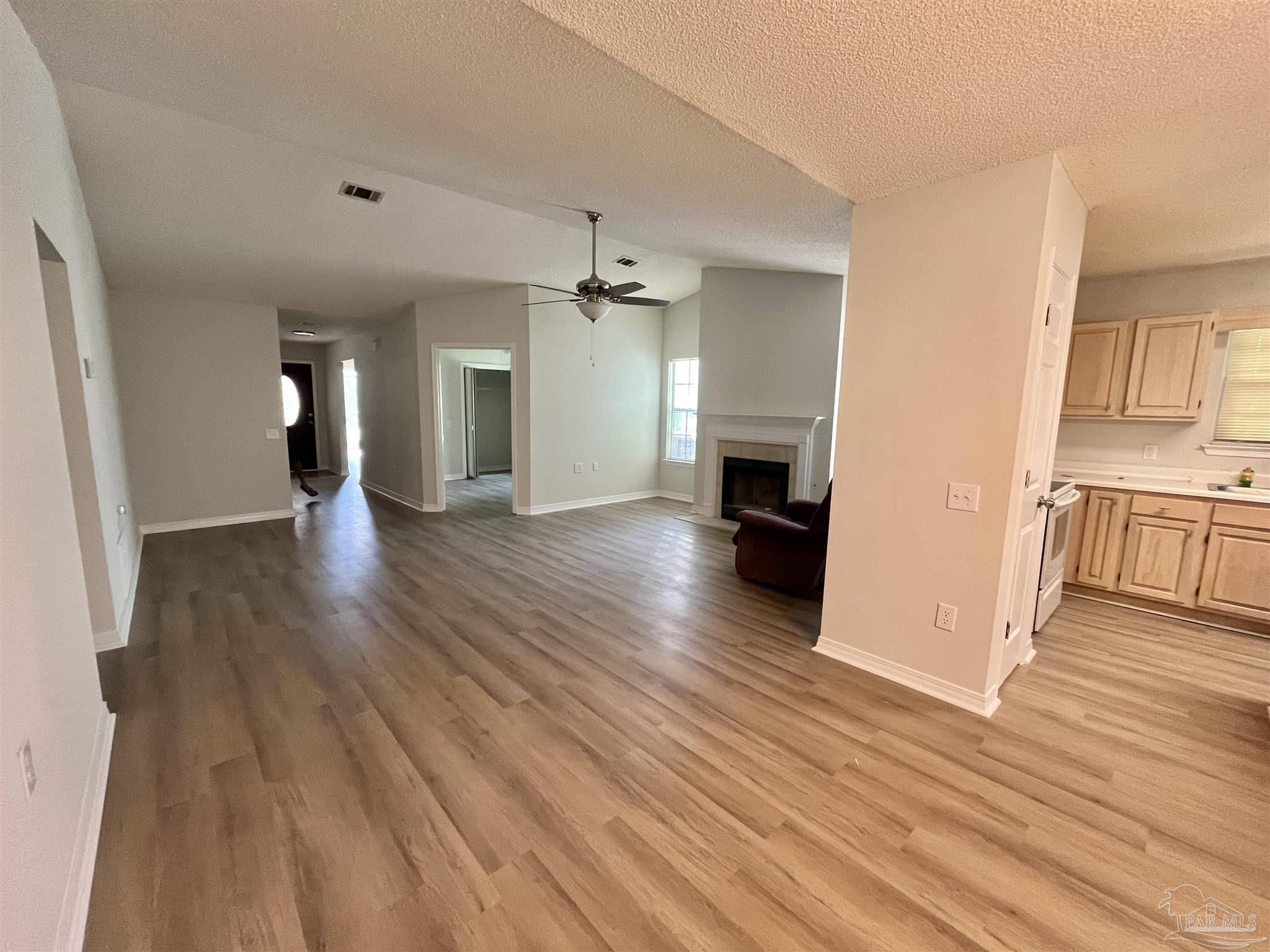 1324 Sunrunner Pl