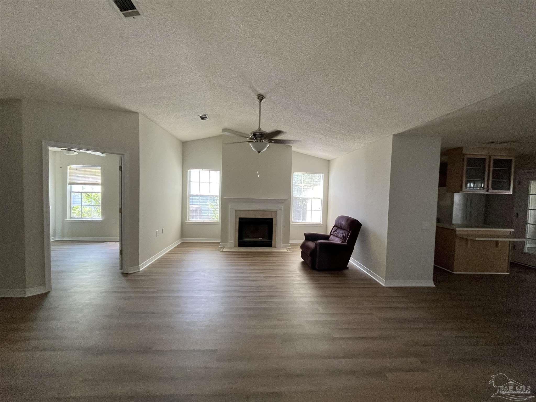 1324 Sunrunner Pl