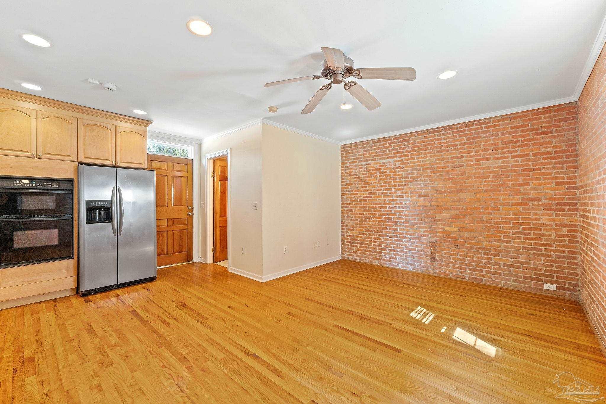 80 Duncan Ave