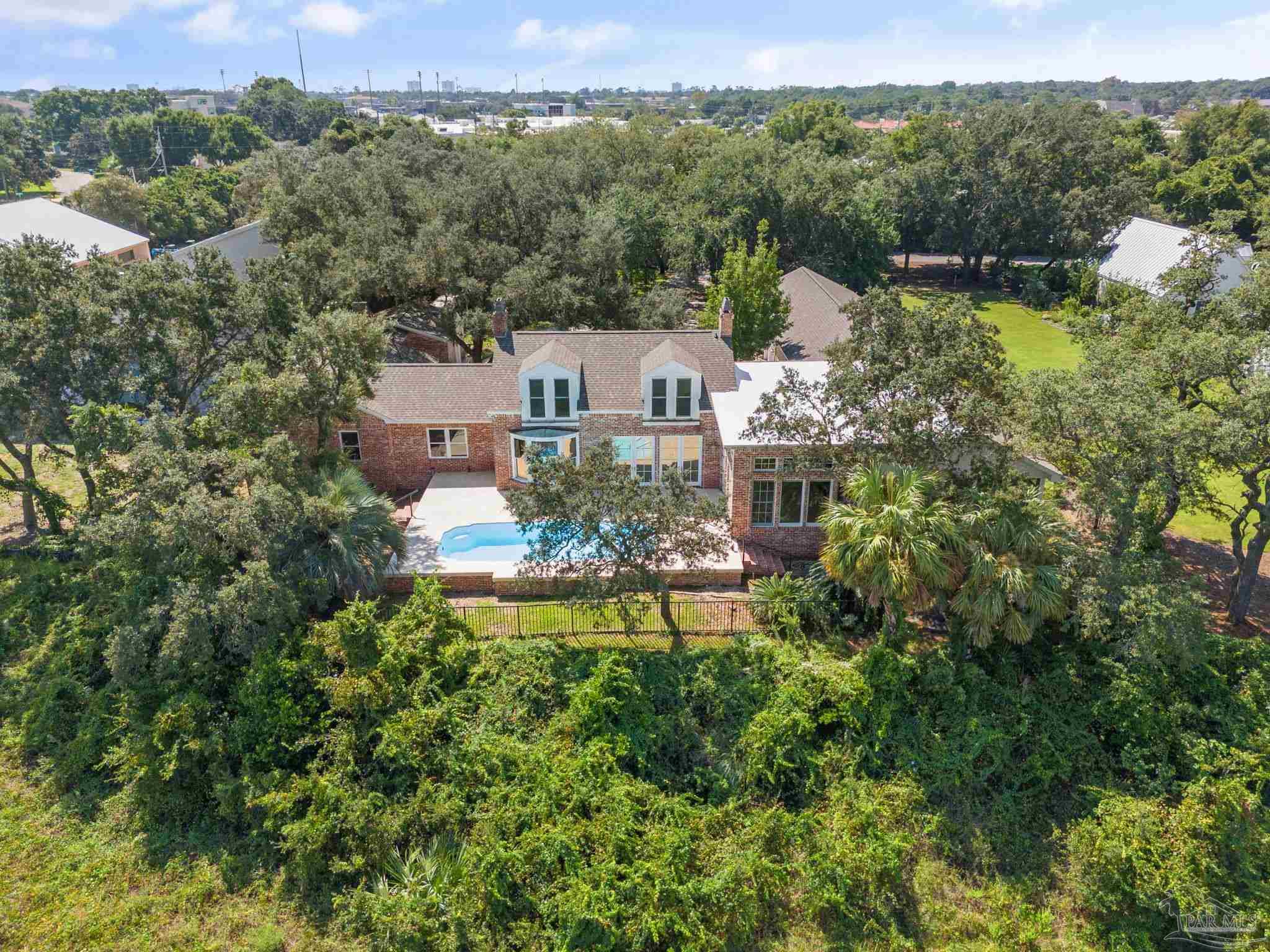 80 Duncan Ave