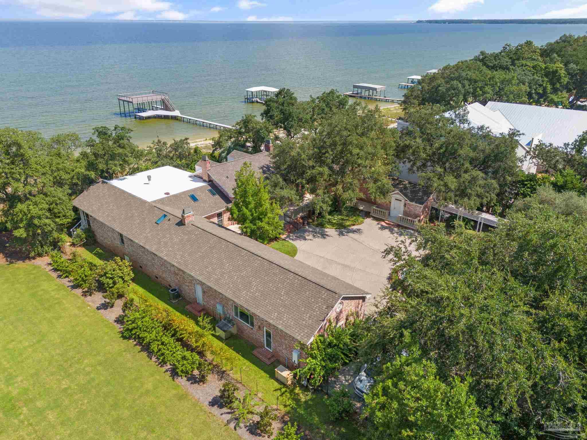 80 Duncan Ave