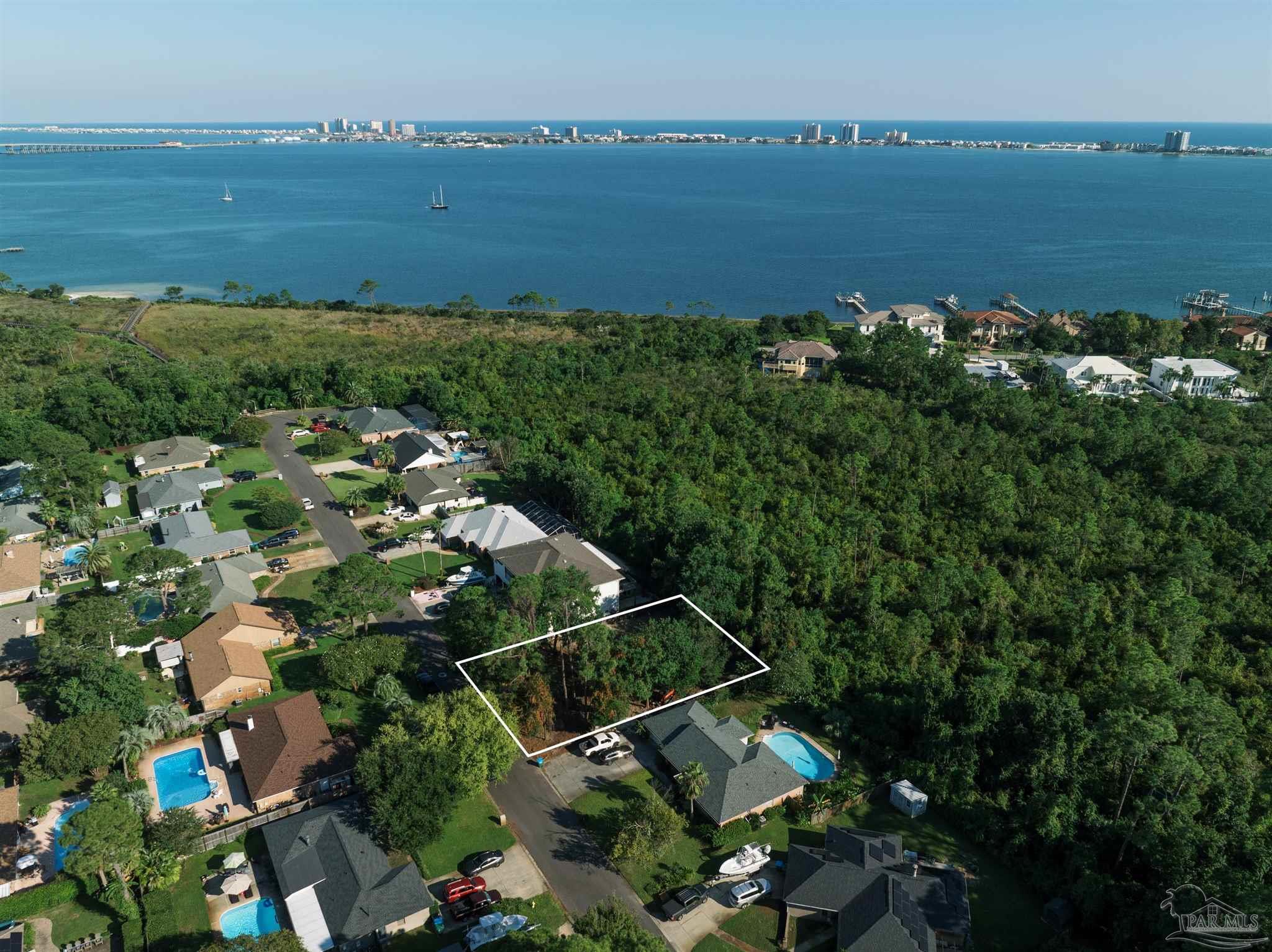 413 Williamsburg Dr