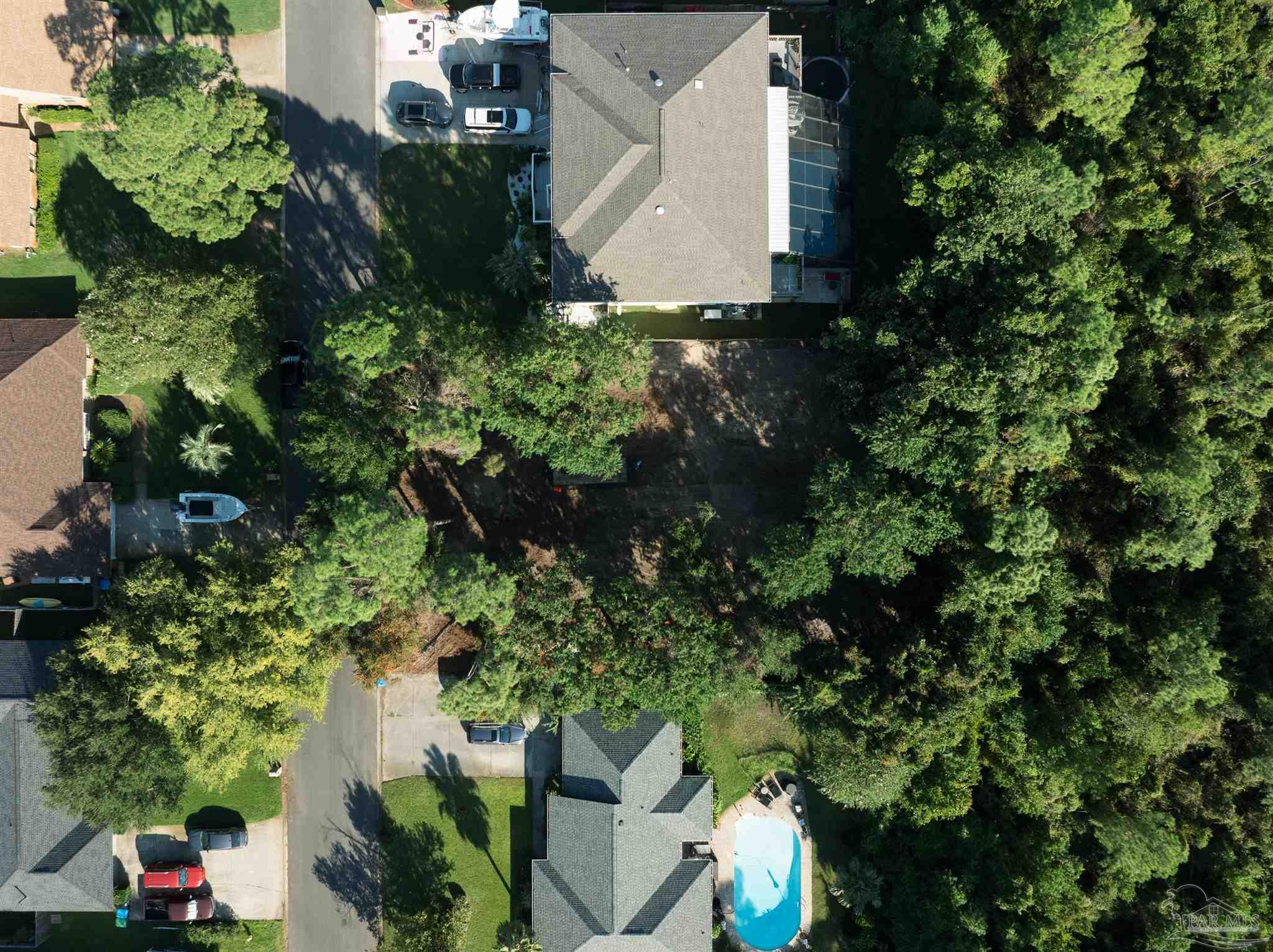 413 Williamsburg Dr