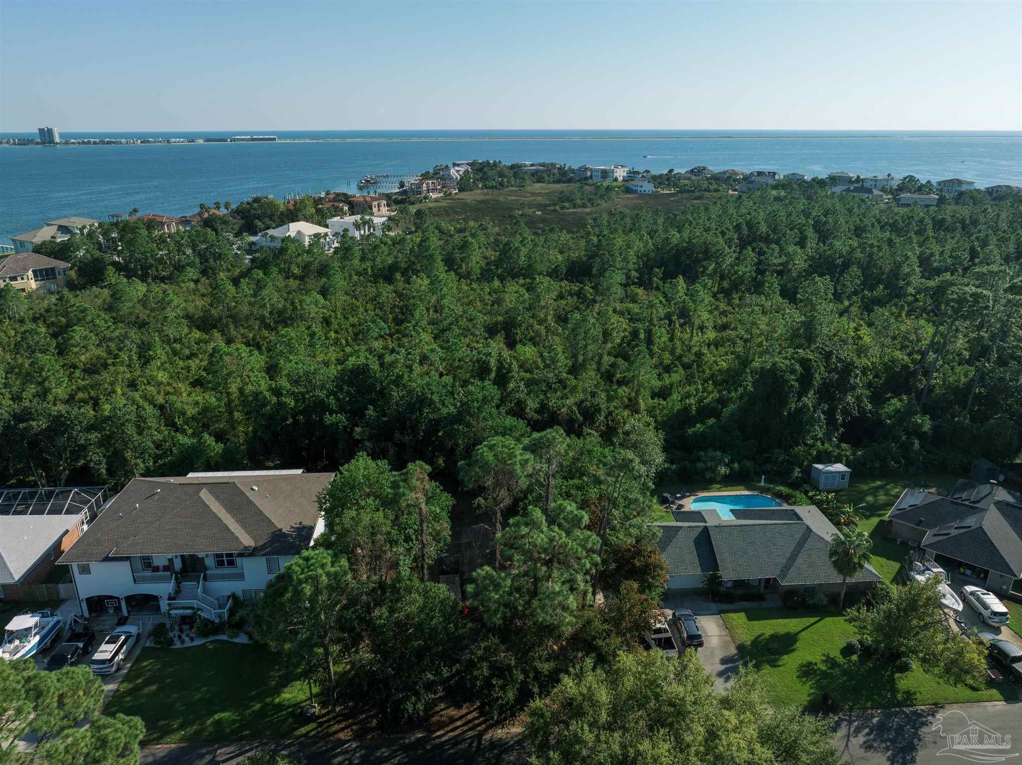 413 Williamsburg Dr