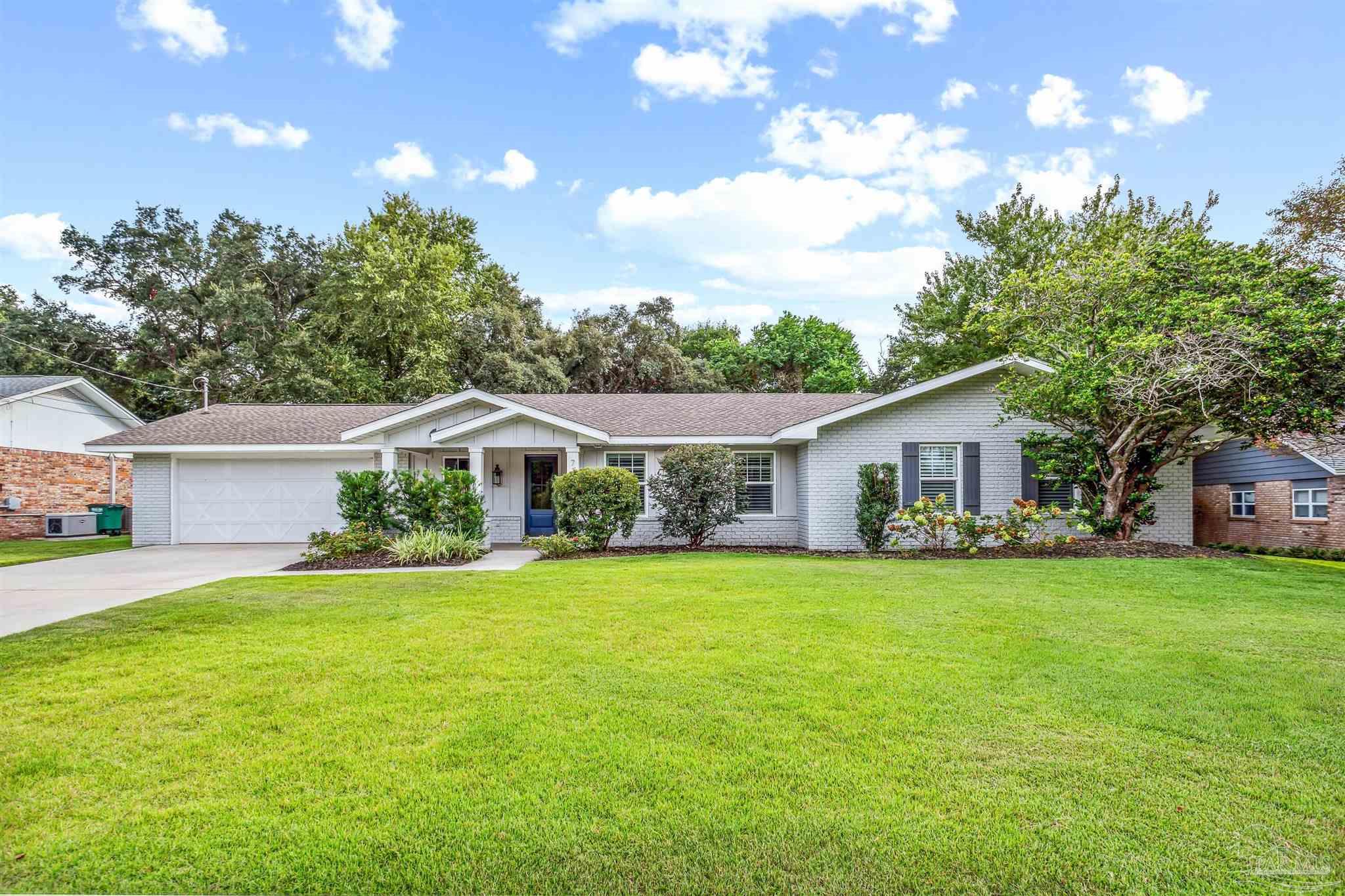 713 Poinciana Dr
