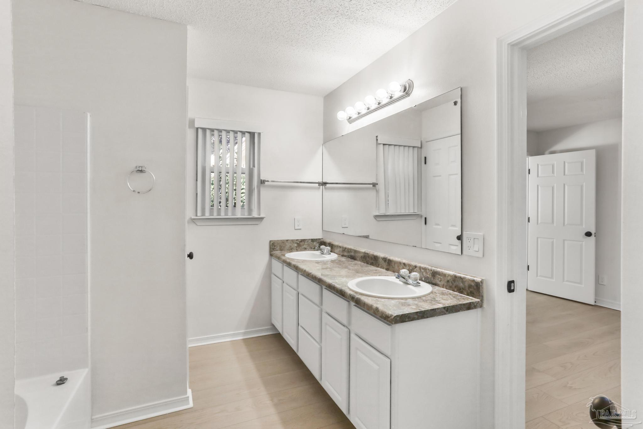 857 Ladner Dr