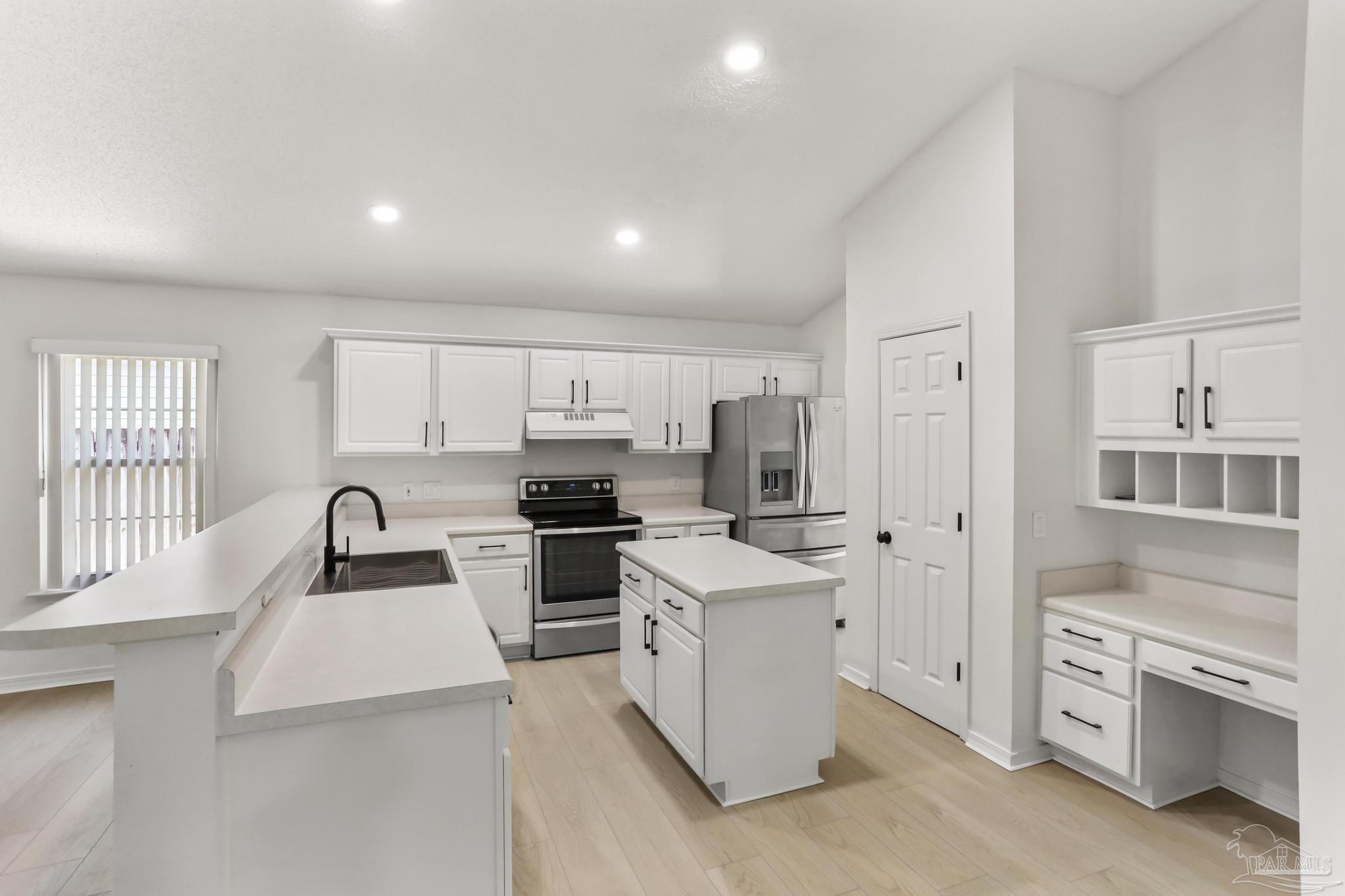 857 Ladner Dr