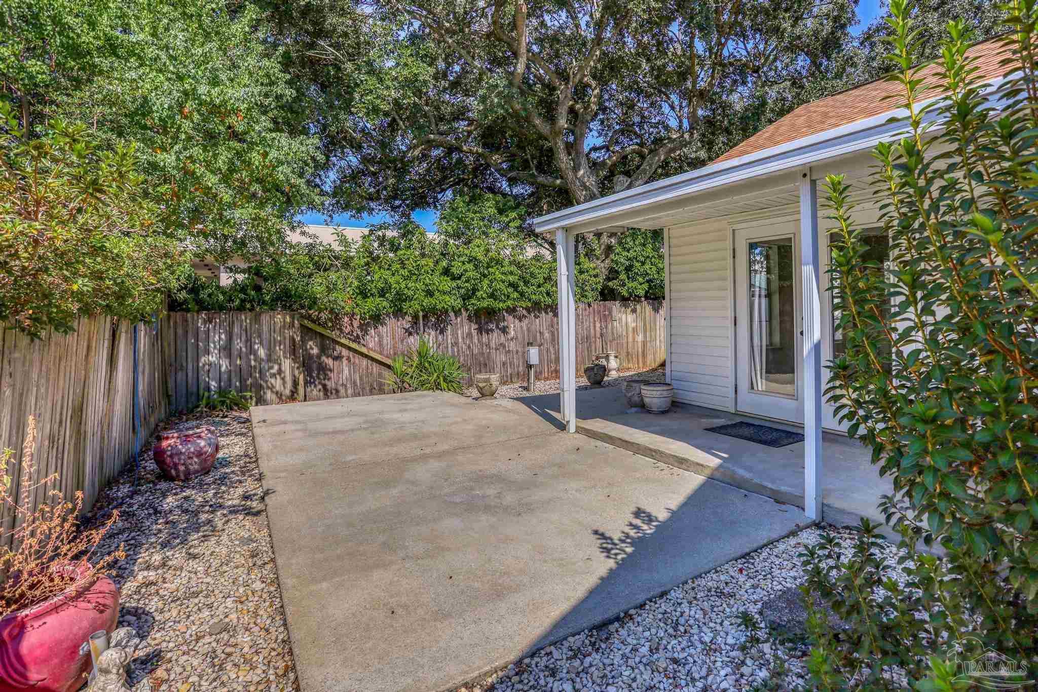 857 Ladner Dr