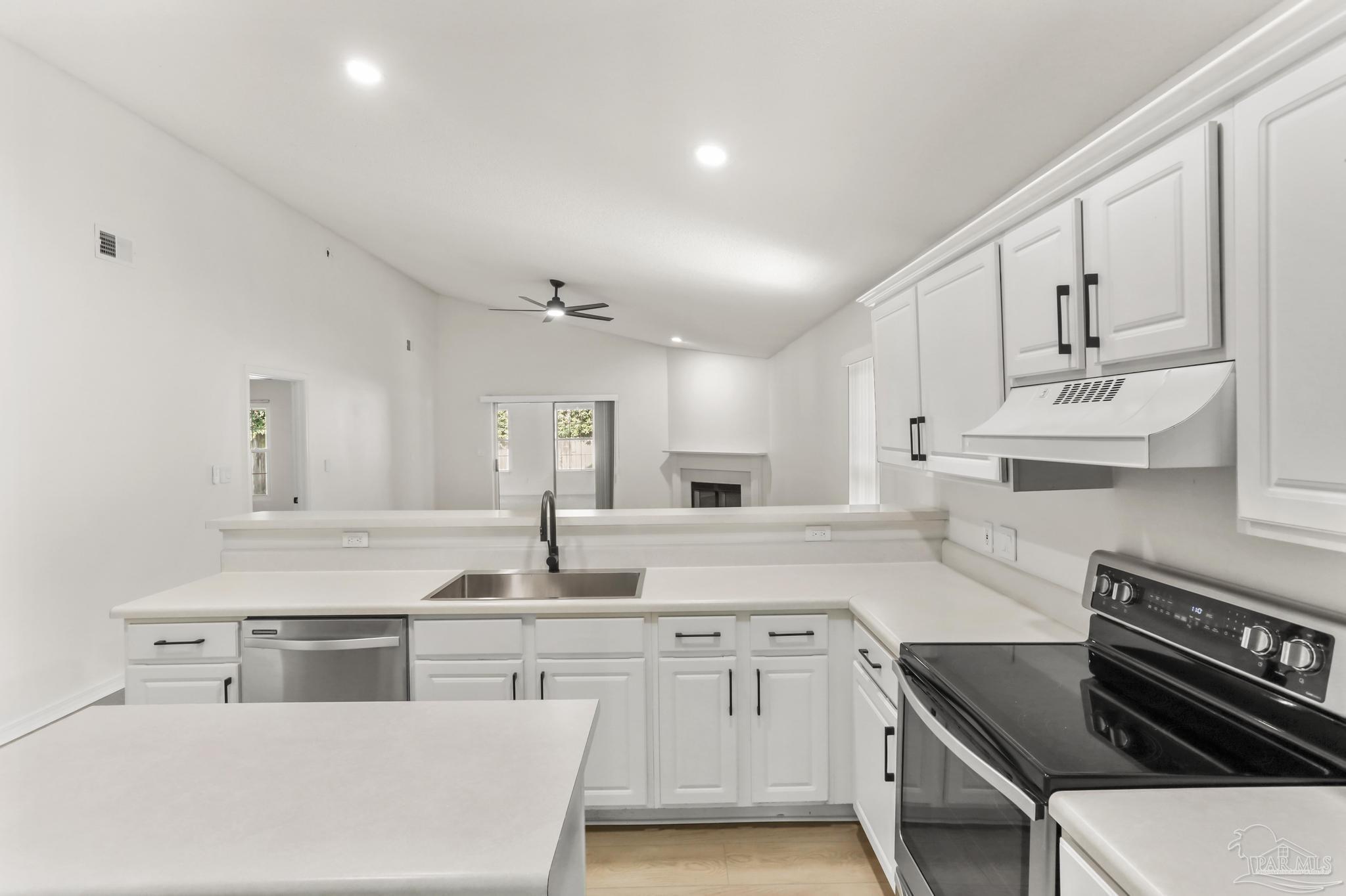 857 Ladner Dr