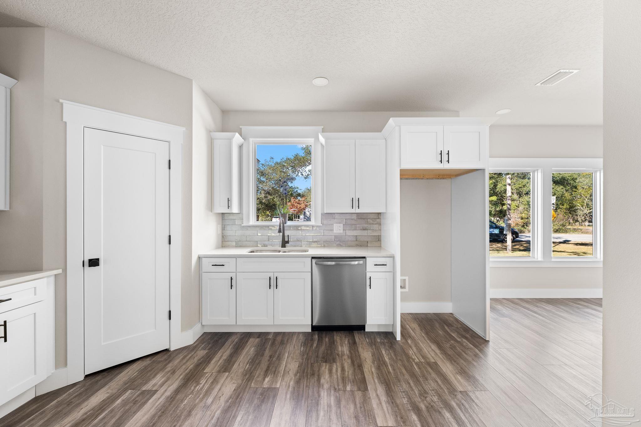 2910 Ferris Dr