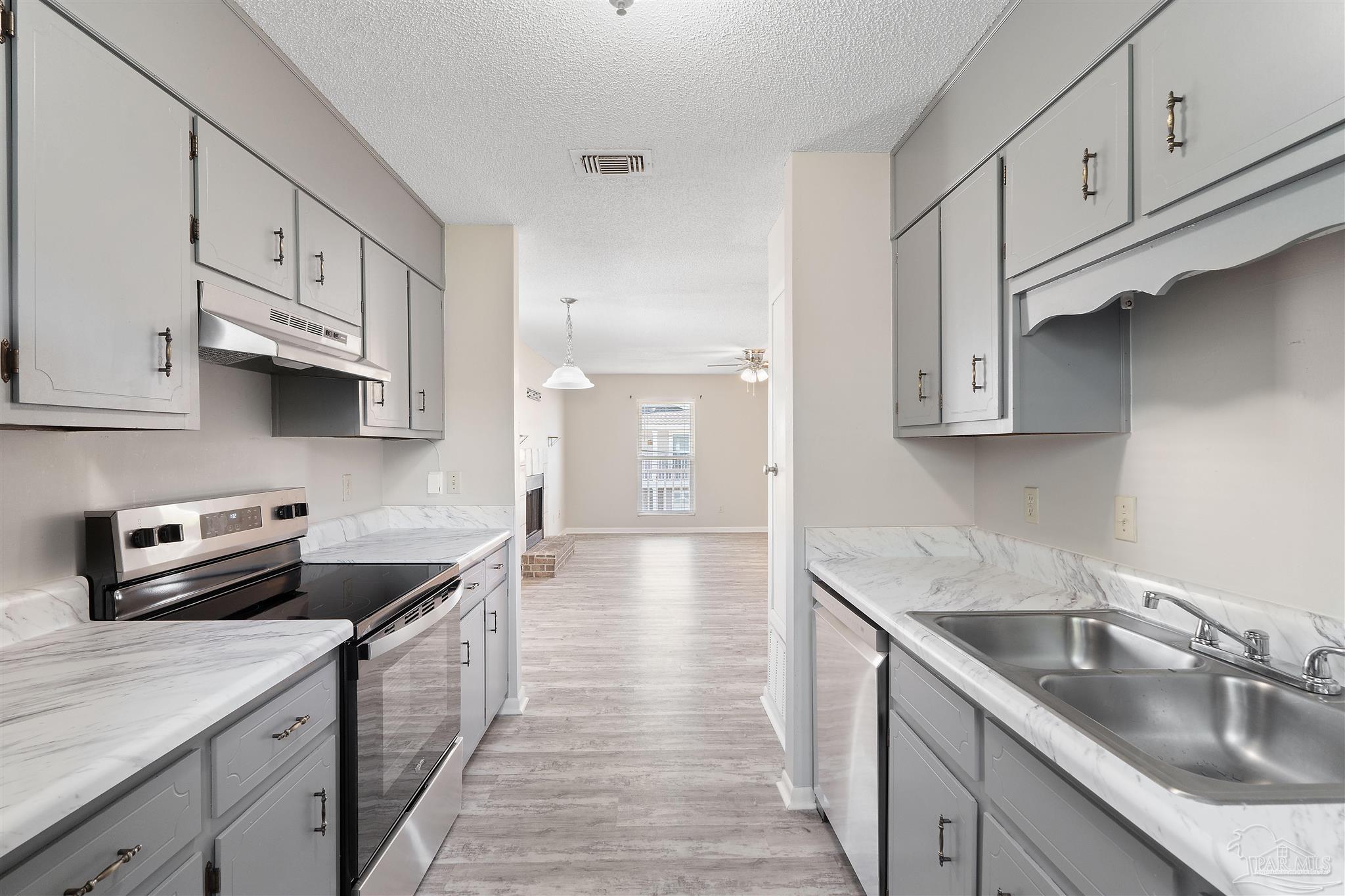1070 Bayshore Rd