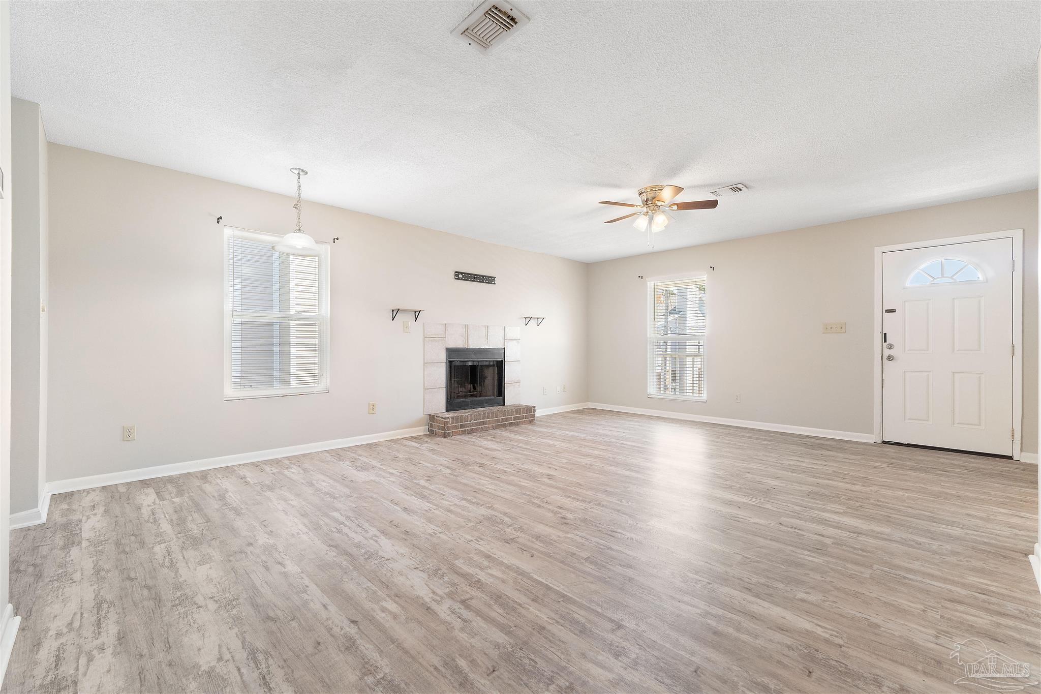 1070 Bayshore Rd