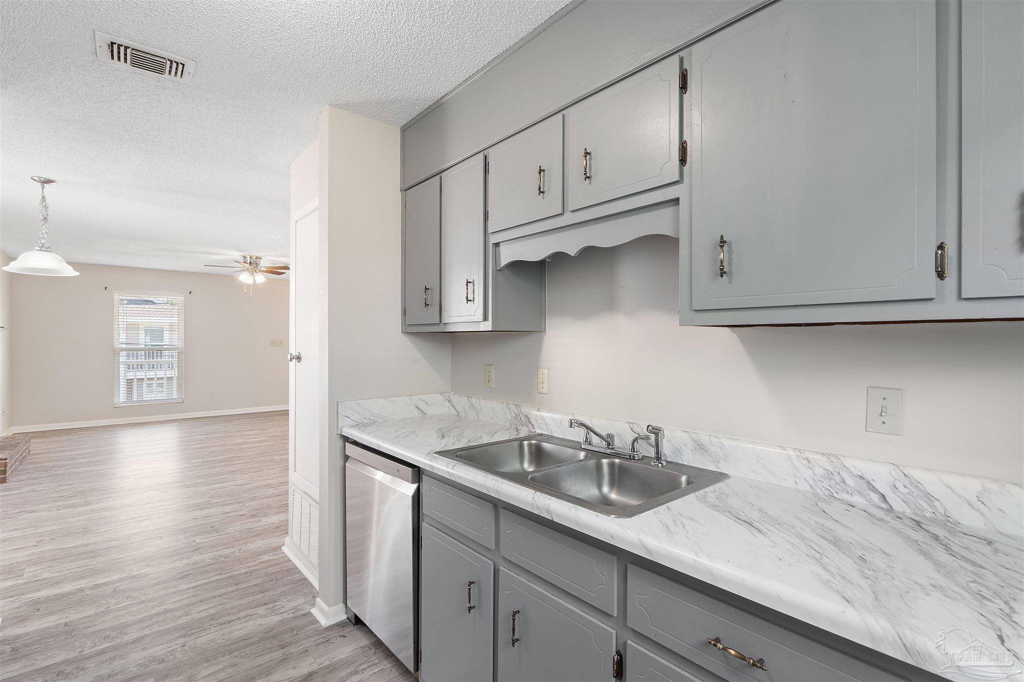 1070 Bayshore Rd