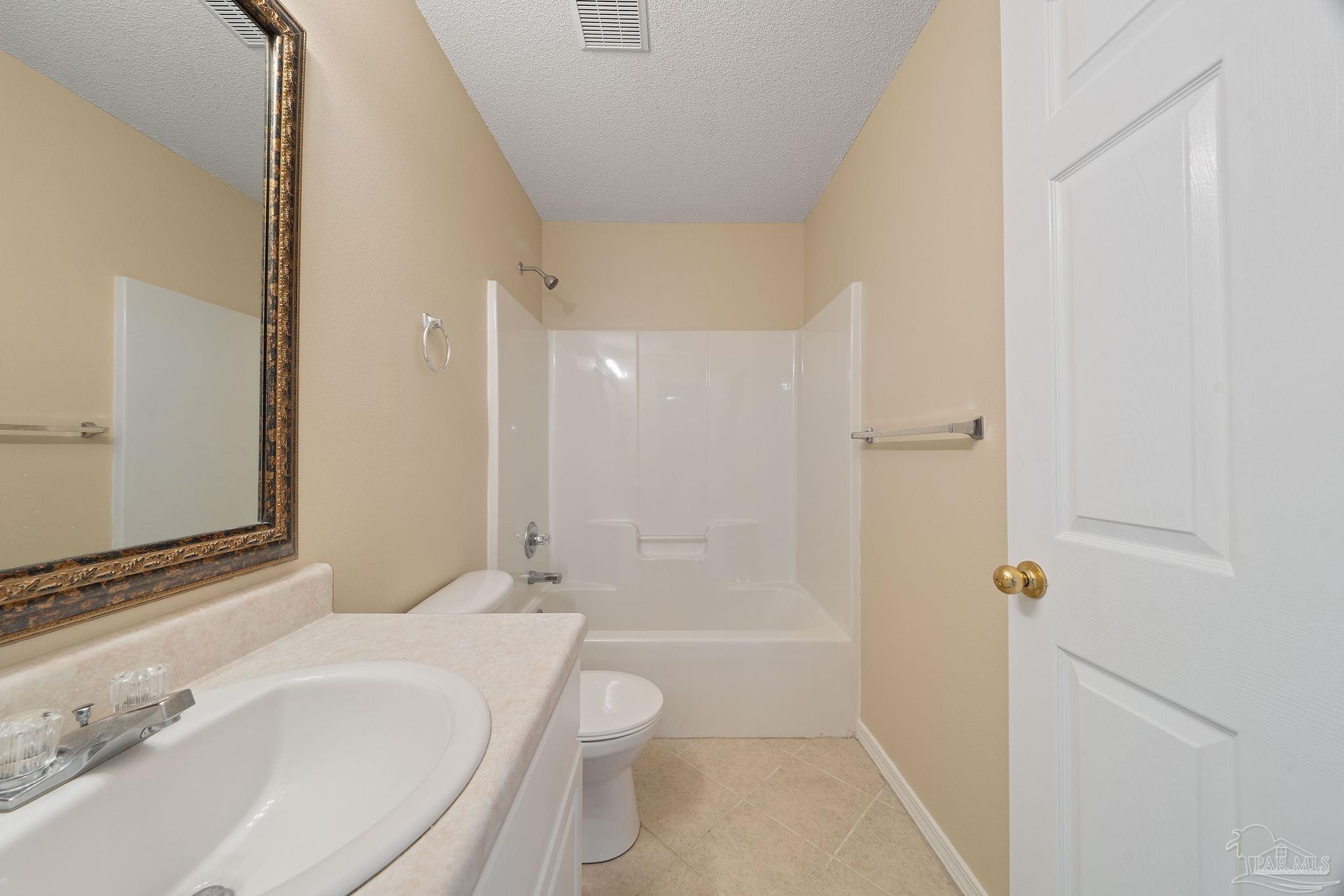 2138 Cheshire Ct