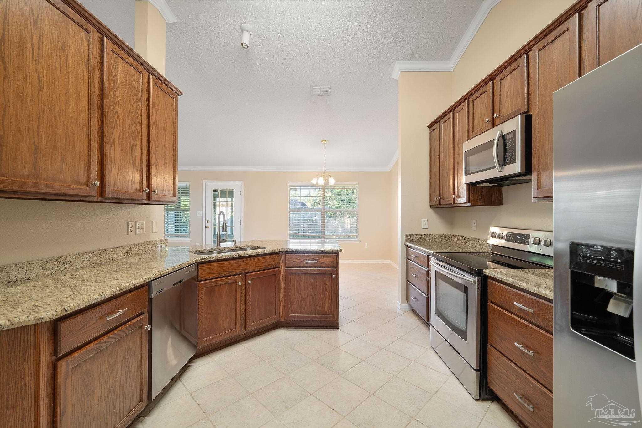 2138 Cheshire Ct