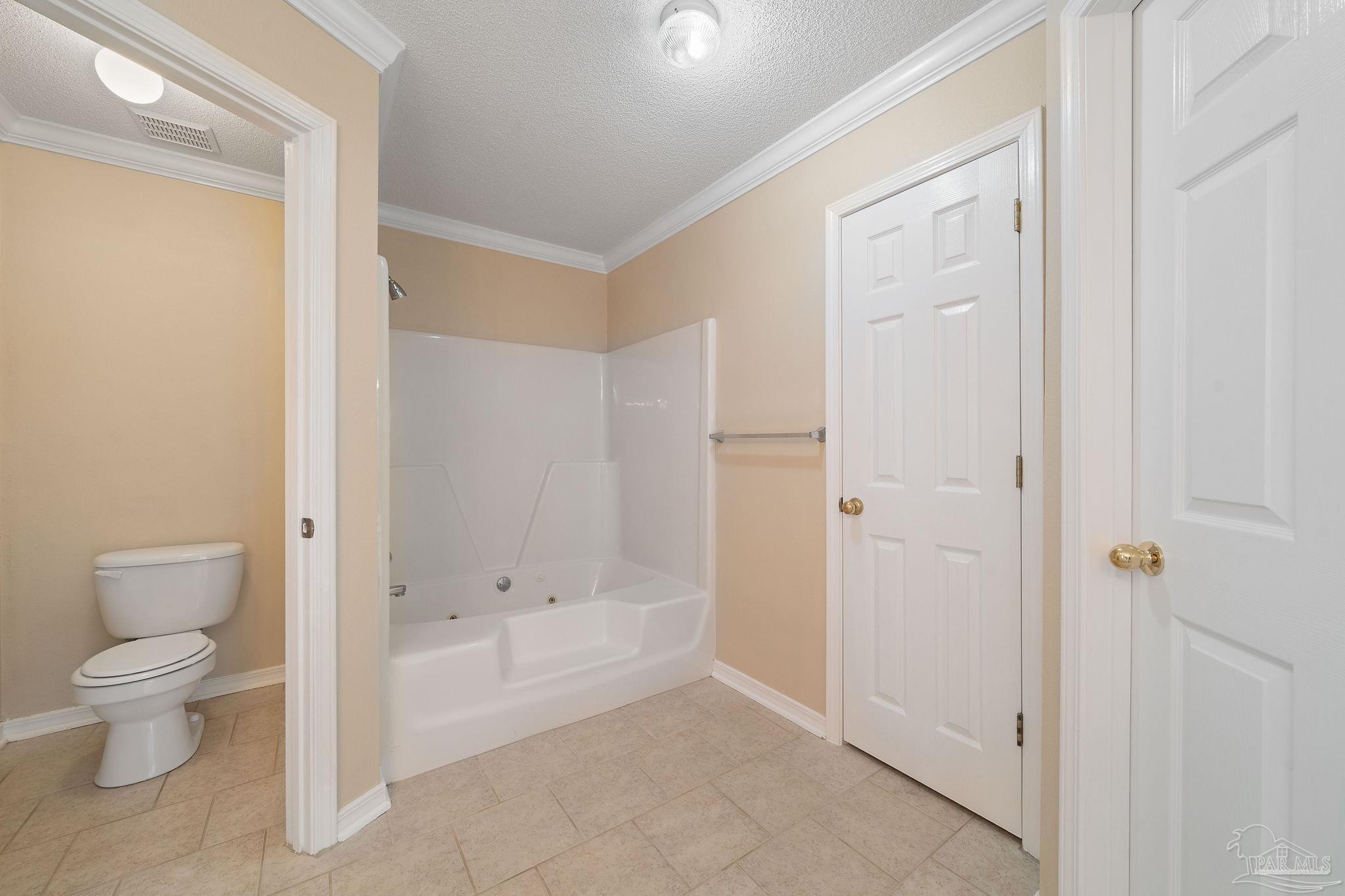 2138 Cheshire Ct