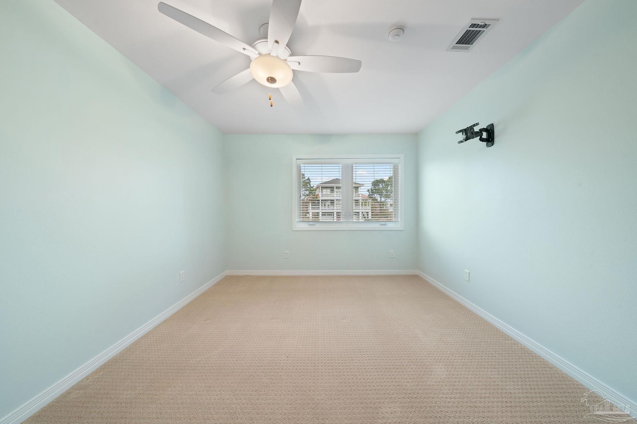 1209 Soundview Trl