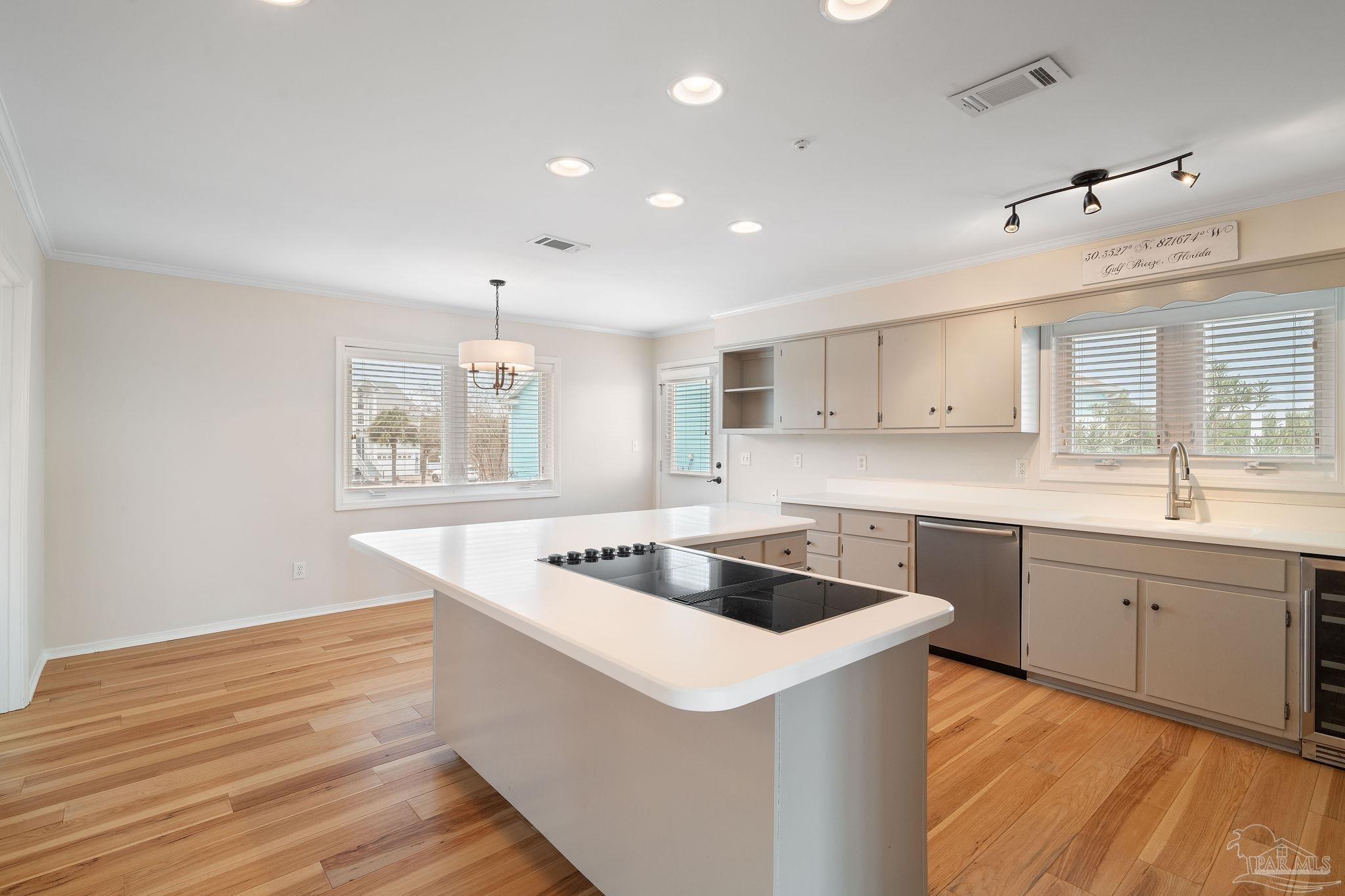 1209 Soundview Trl
