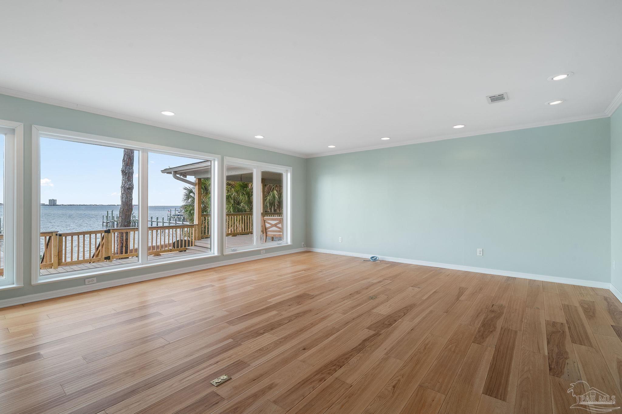 1209 Soundview Trl