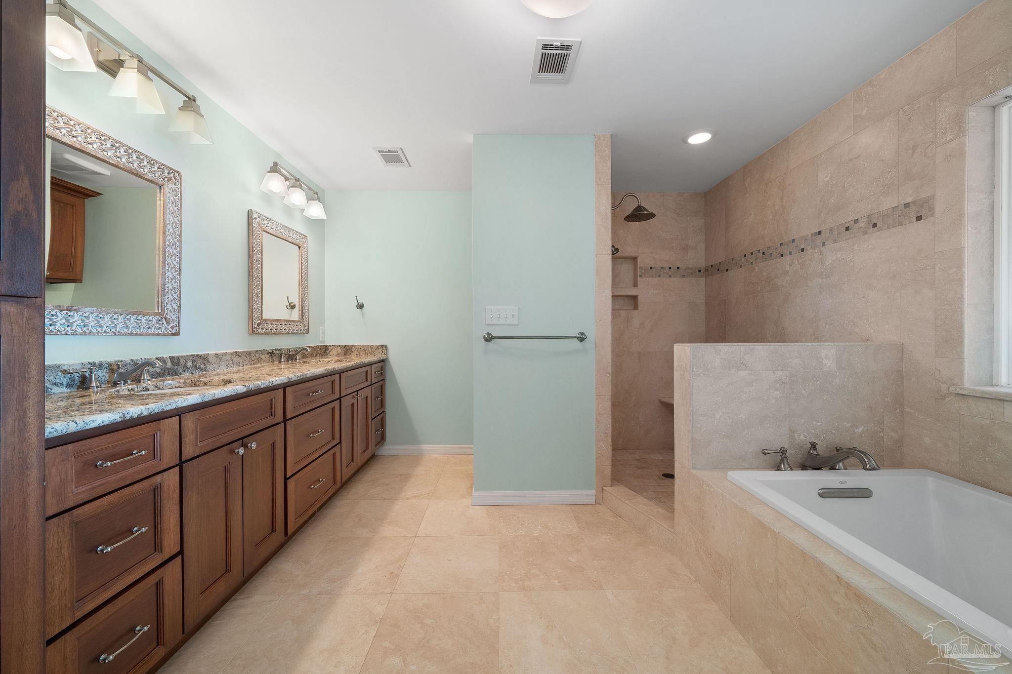 1209 Soundview Trl