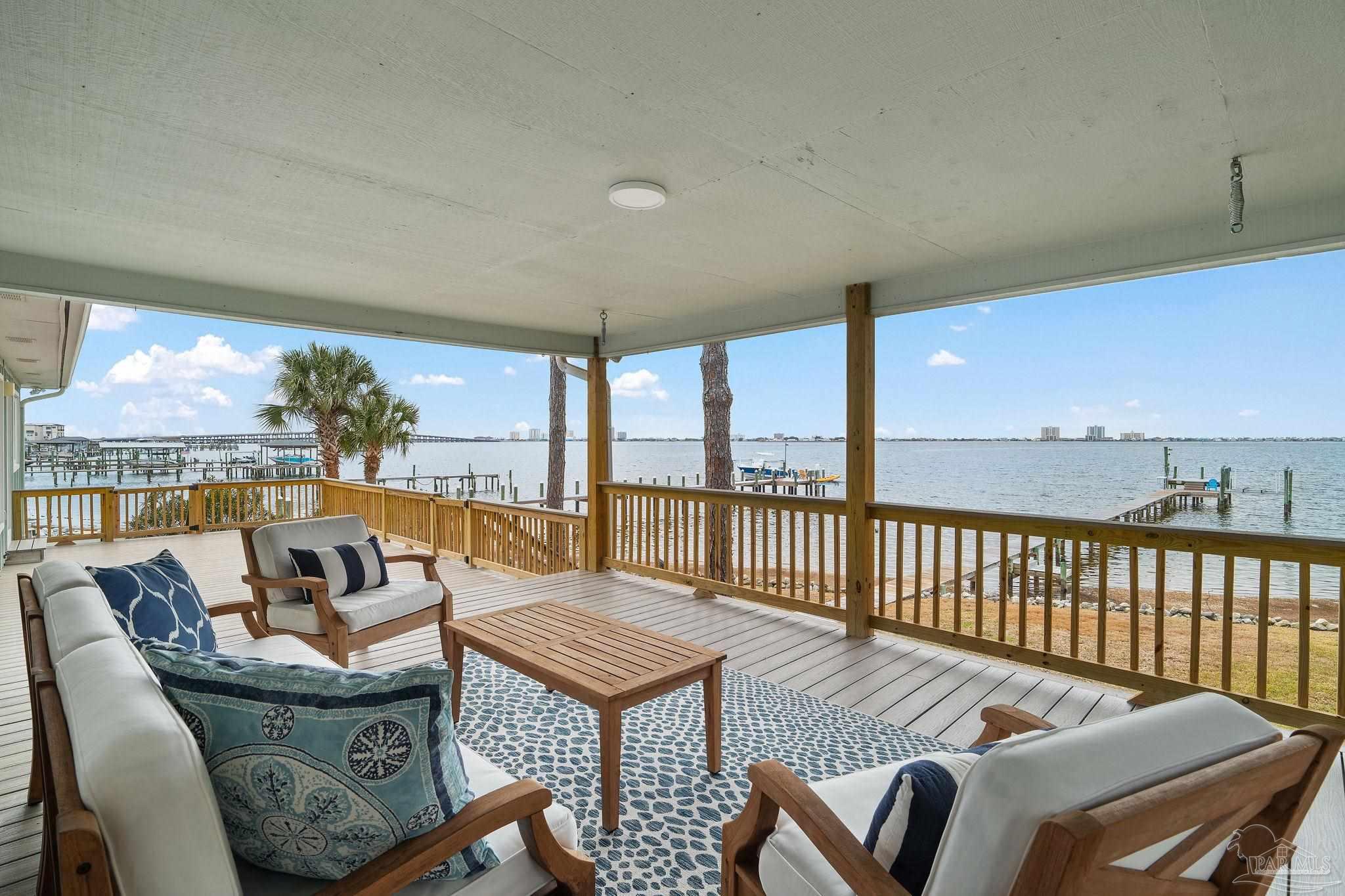 1209 Soundview Trl