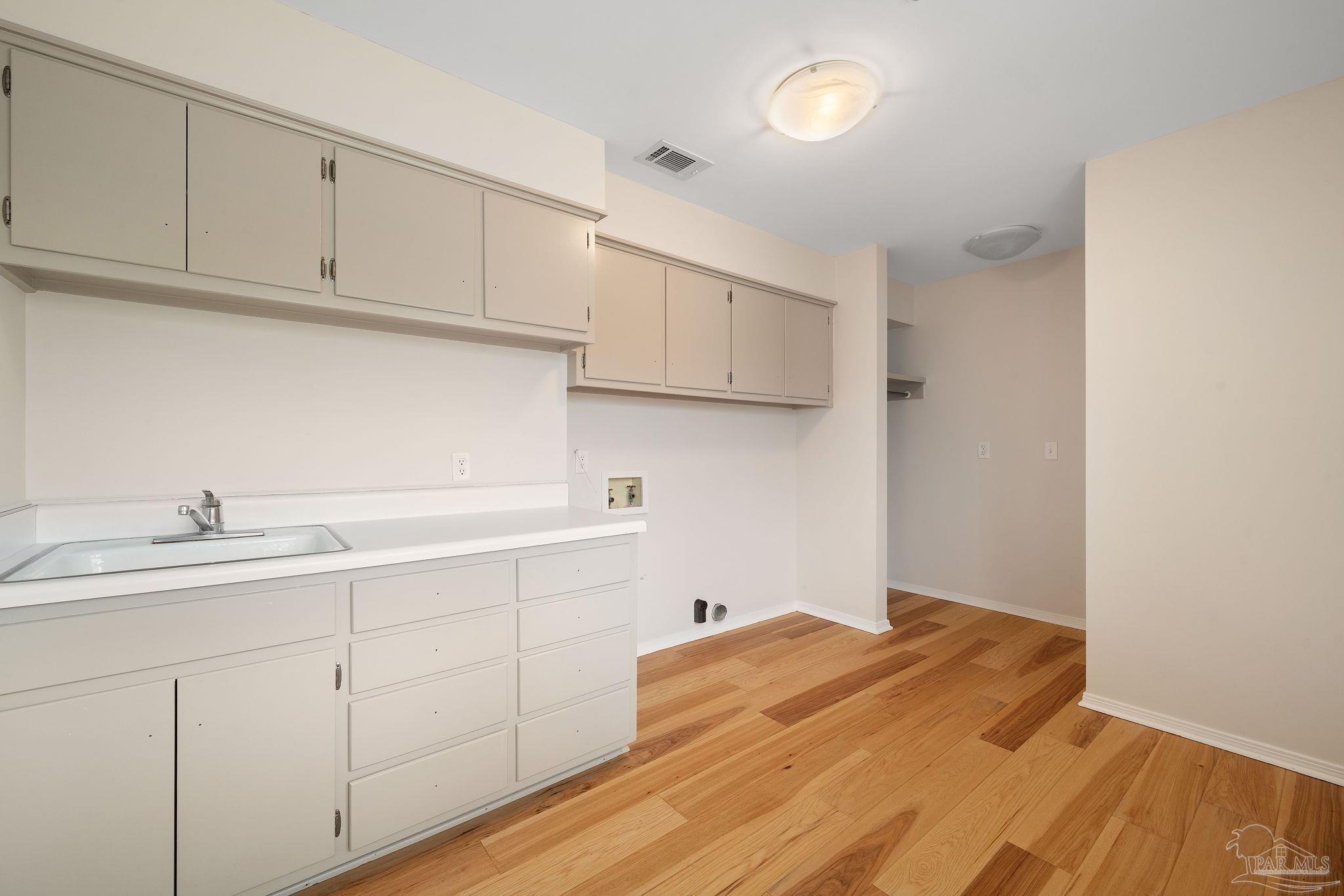 1209 Soundview Trl