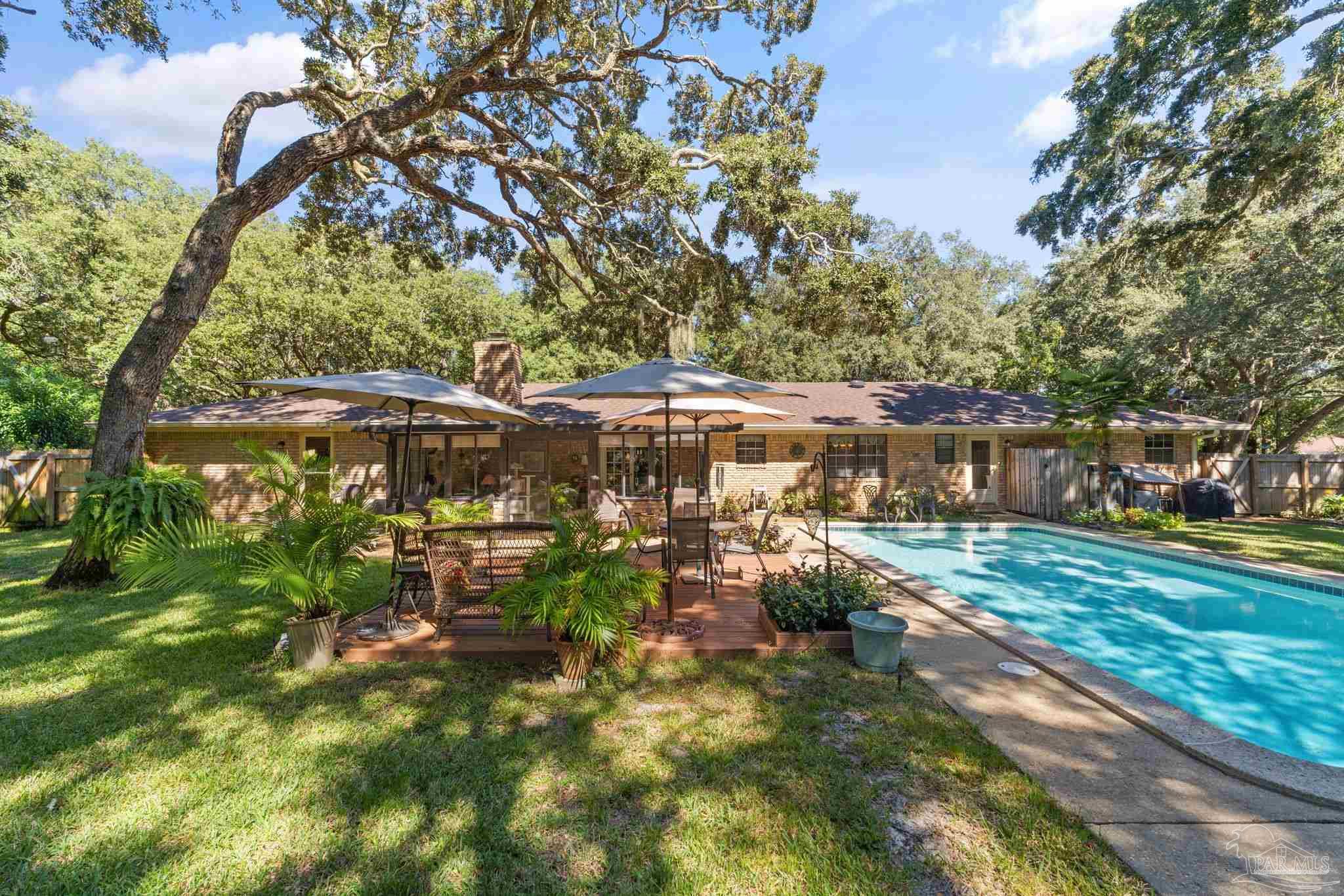 593 Bay Cliffs Rd