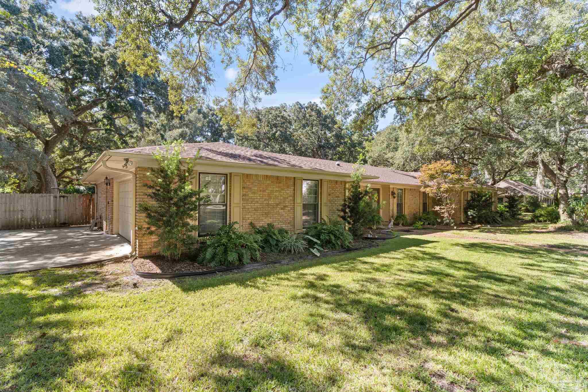 593 Bay Cliffs Rd
