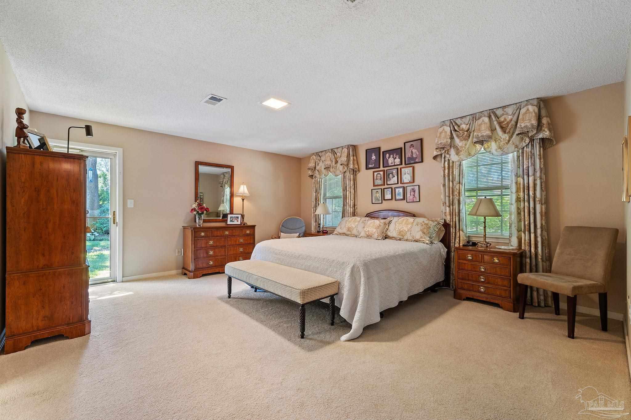 593 Bay Cliffs Rd