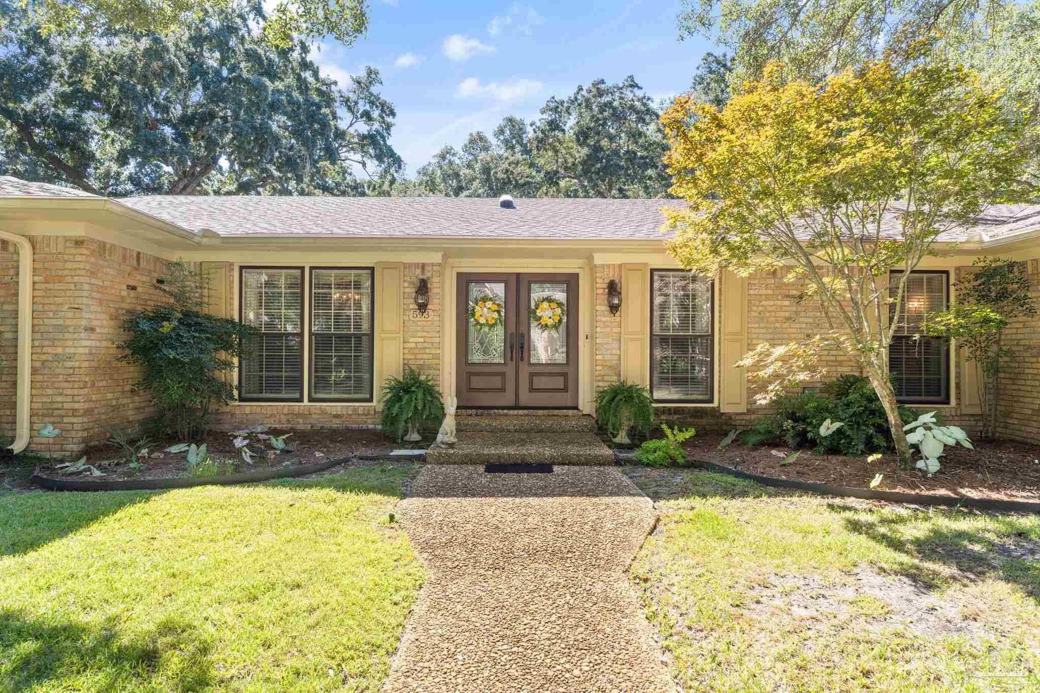 593 Bay Cliffs Rd