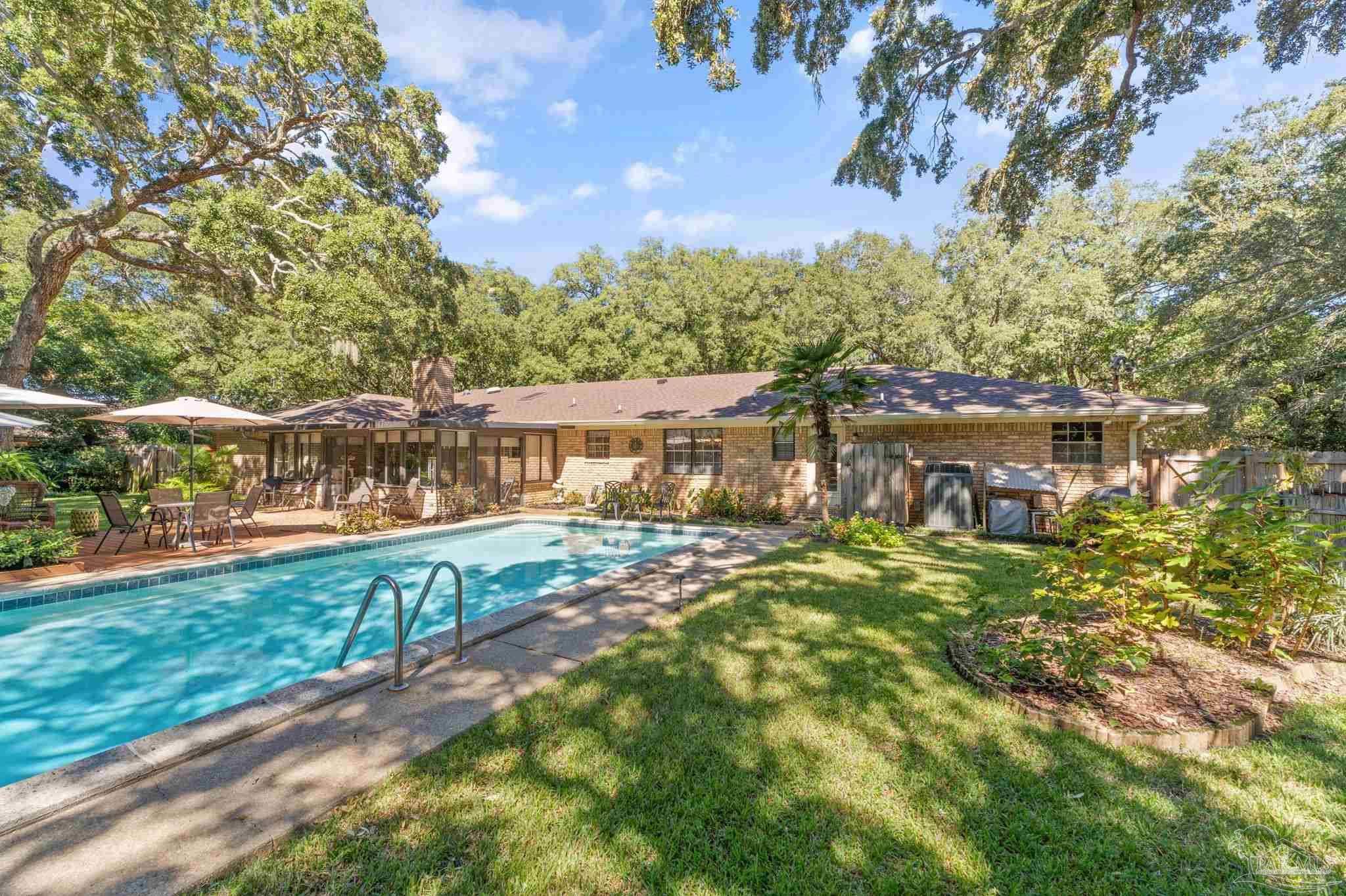 593 Bay Cliffs Rd