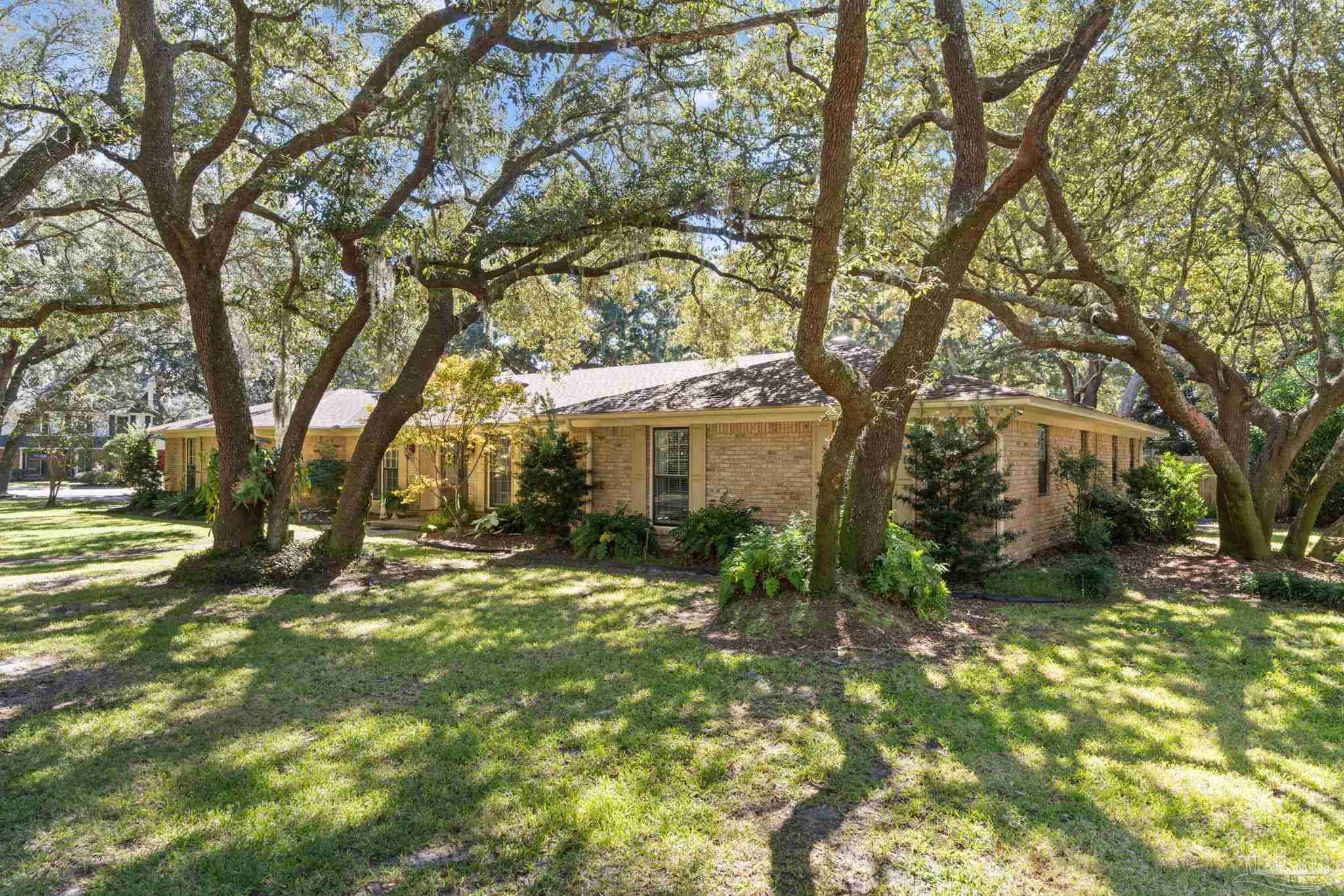 593 Bay Cliffs Rd