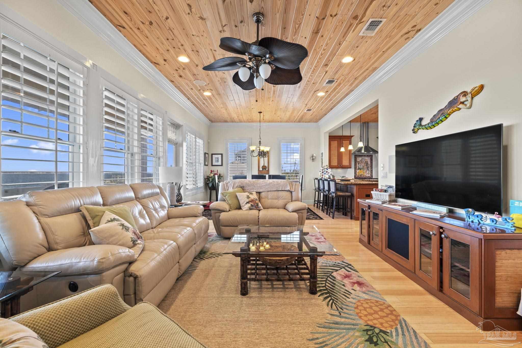 203 Panferio Dr
