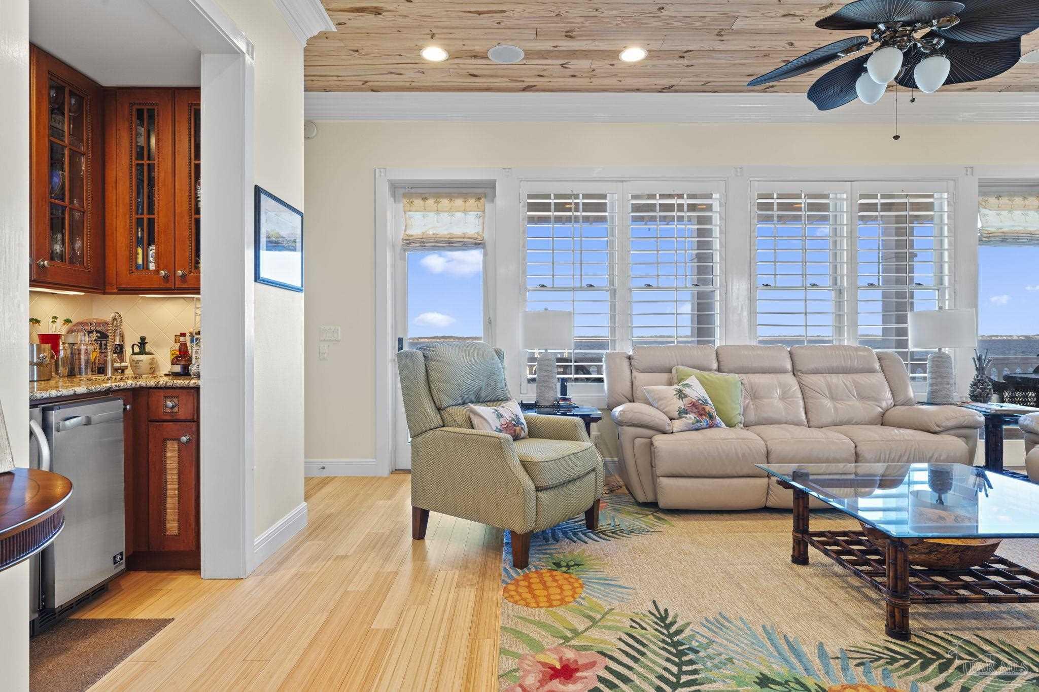203 Panferio Dr