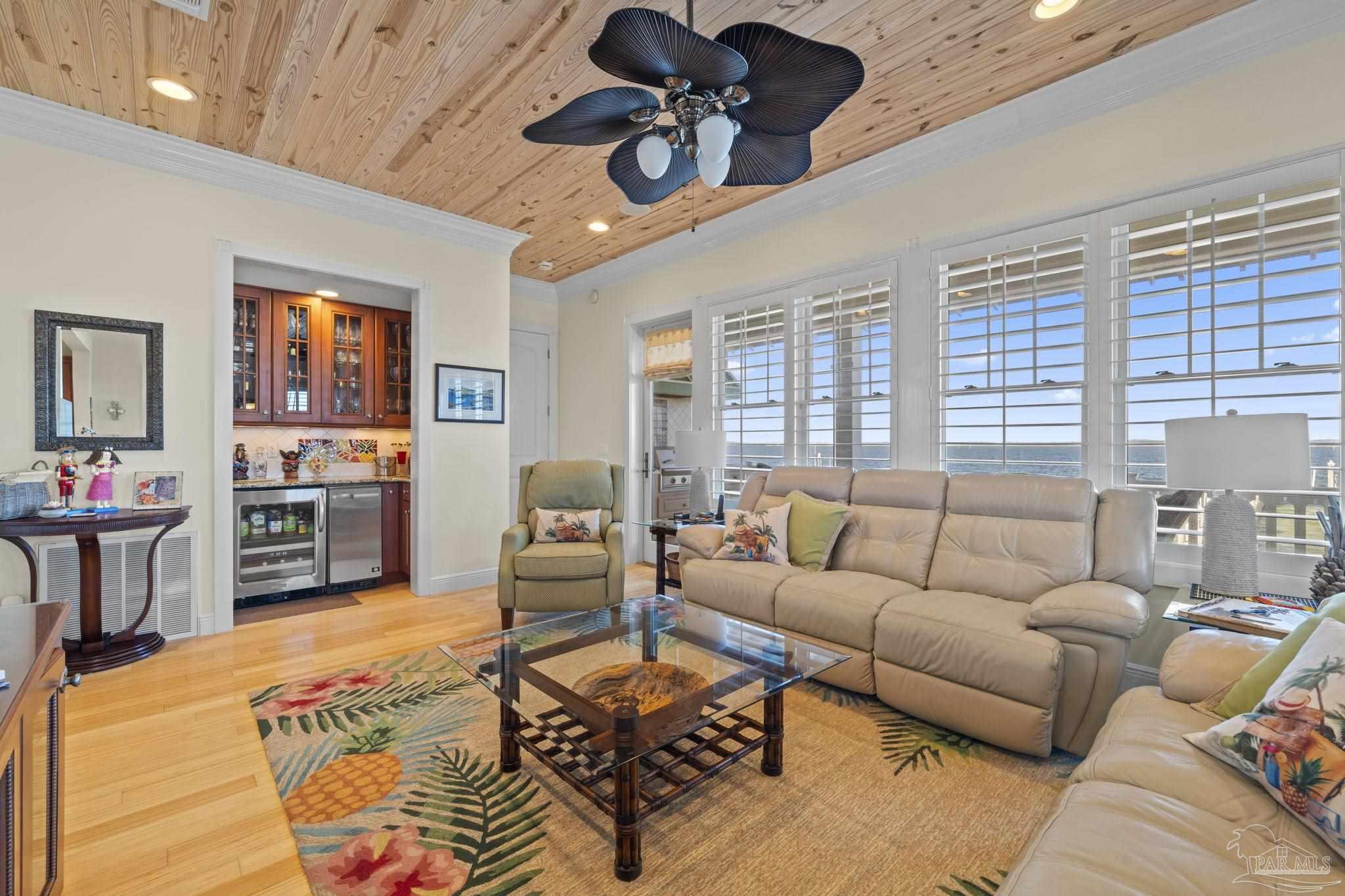 203 Panferio Dr