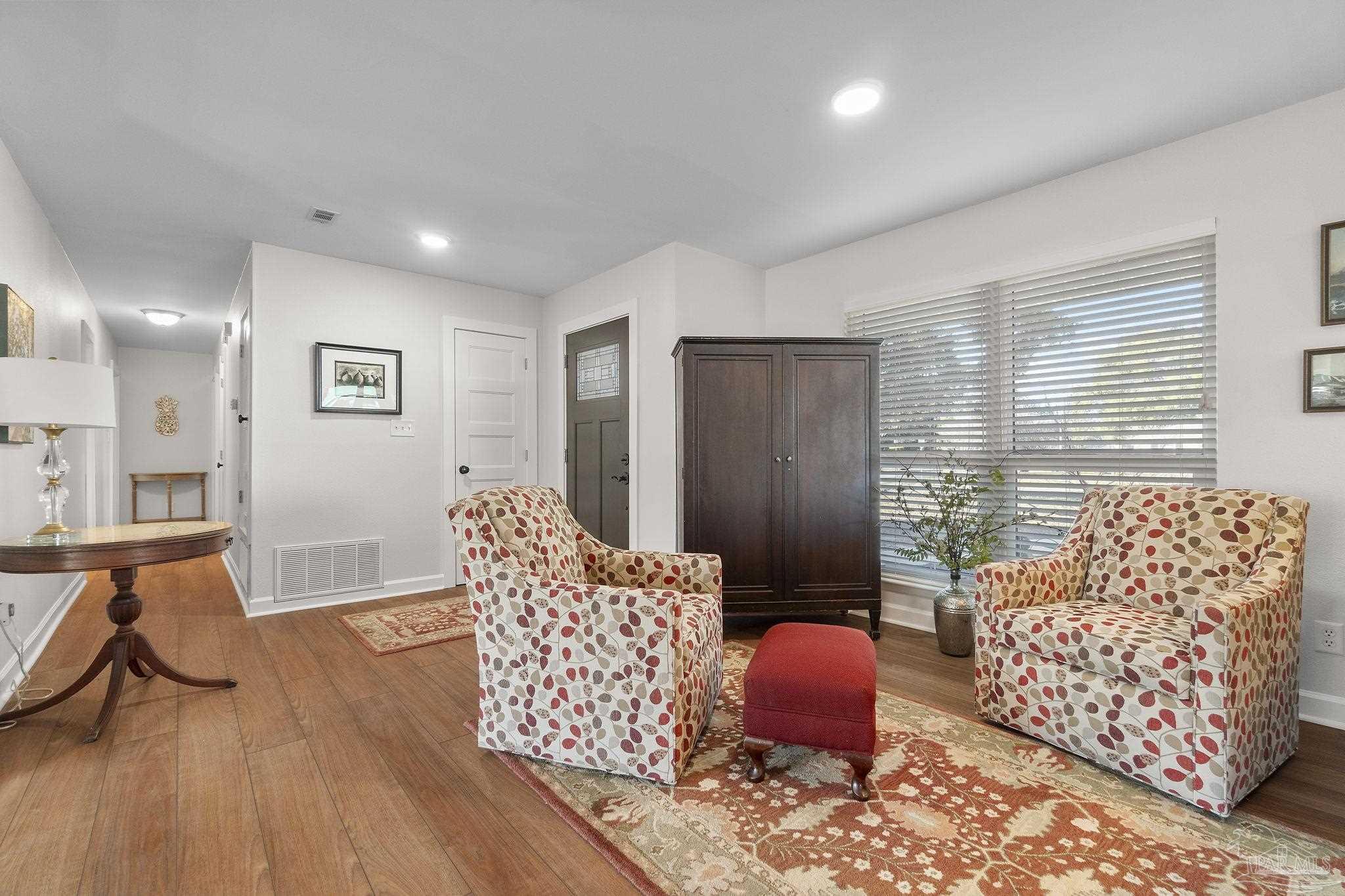 3101 Oxford Cir
