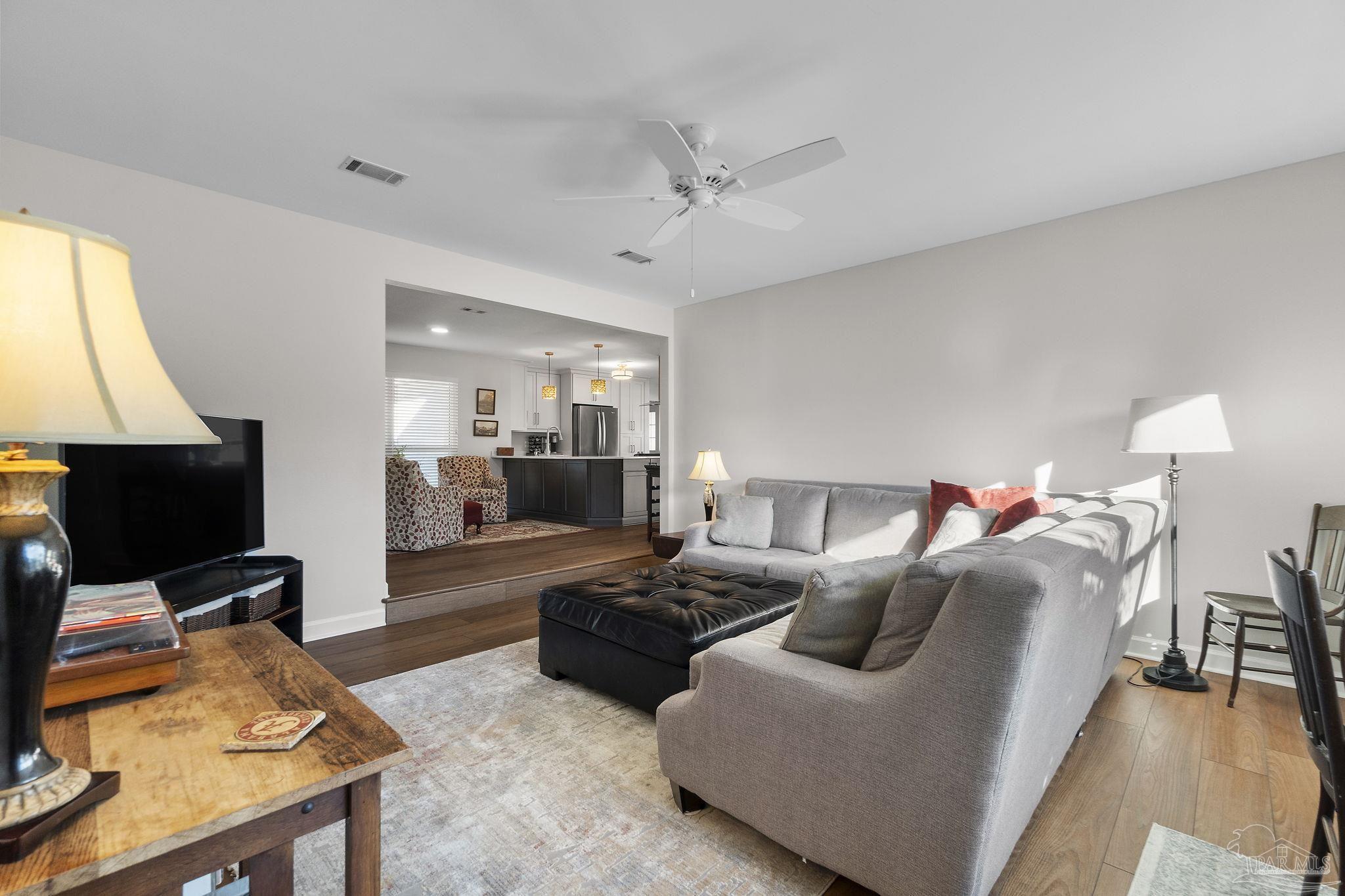 3101 Oxford Cir