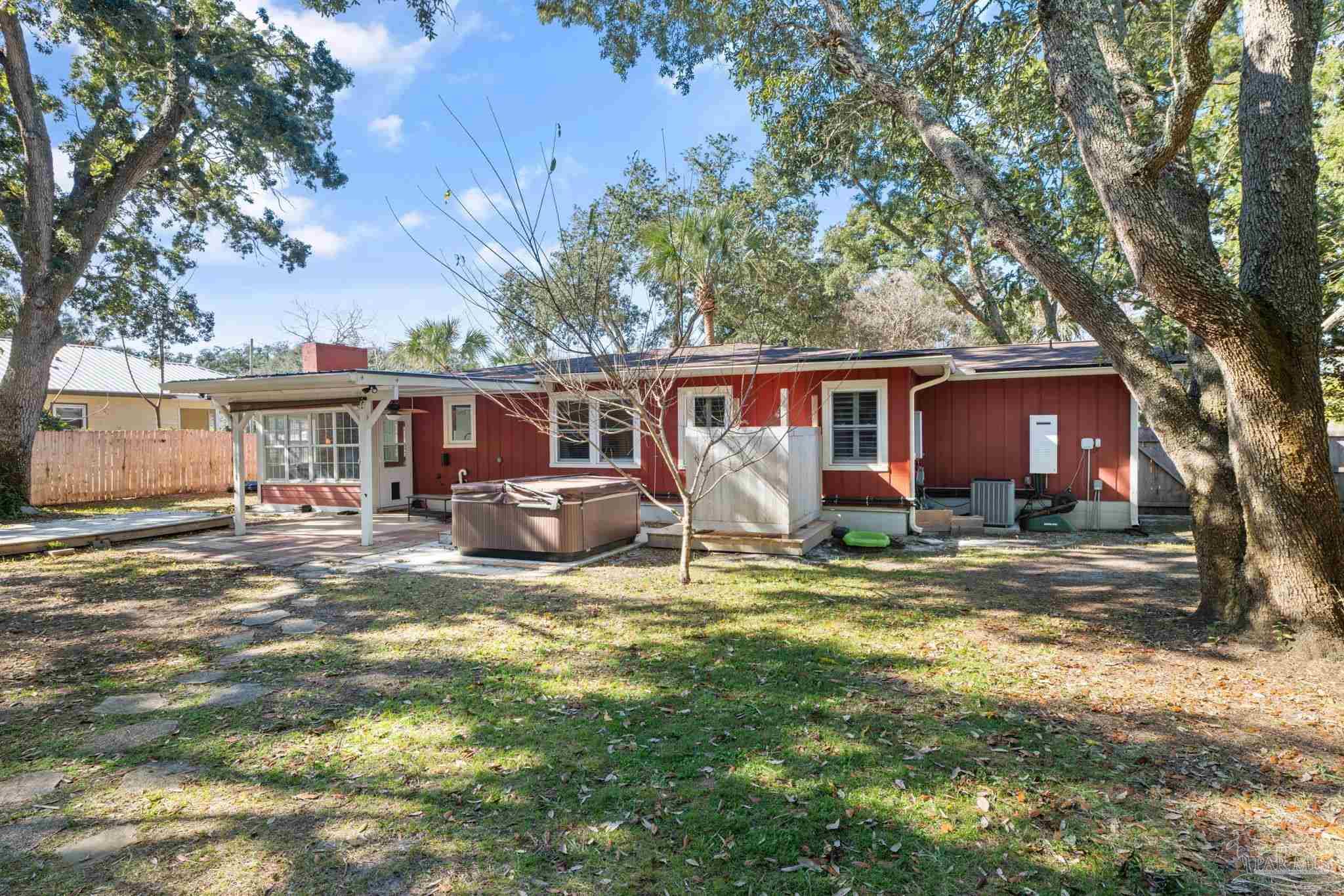 10 San Carlos Ave
