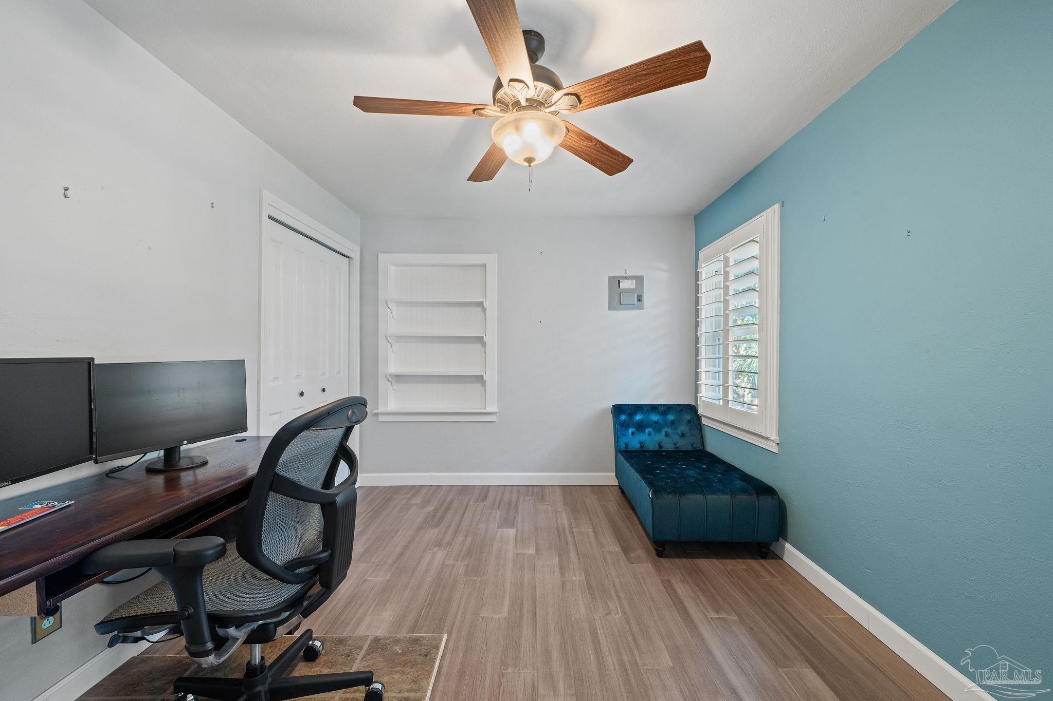10 San Carlos Ave