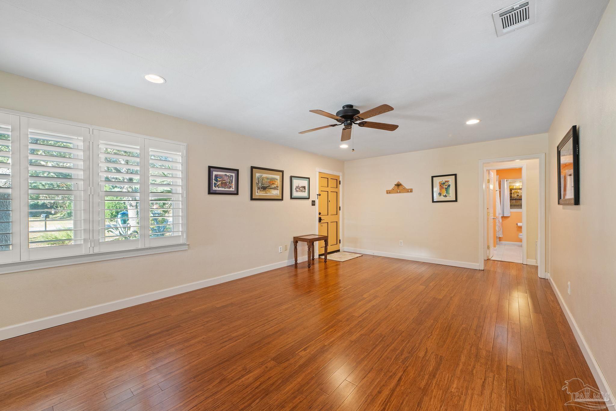 10 San Carlos Ave
