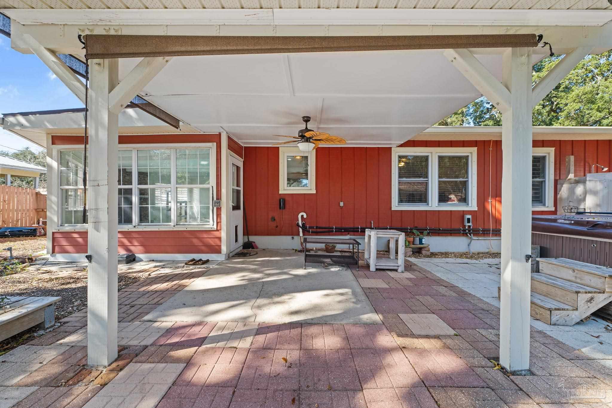 10 San Carlos Ave