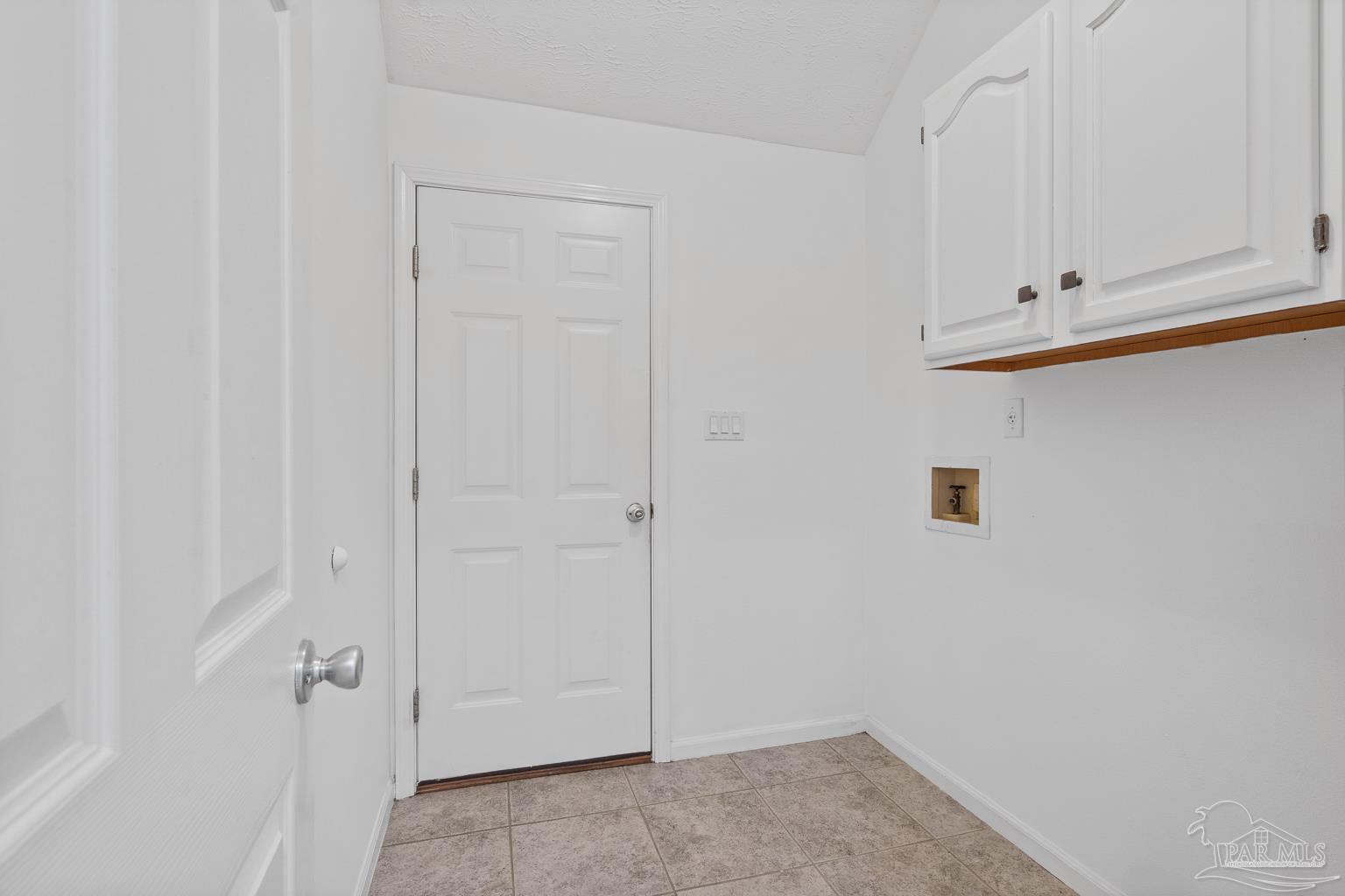 4168 Longwood Cir