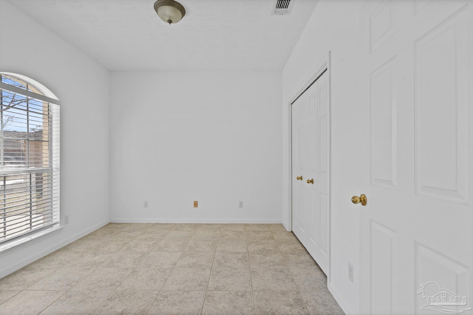 4168 Longwood Cir