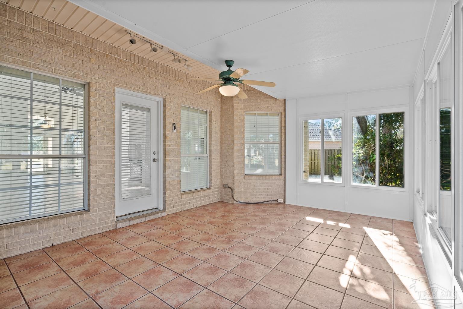 4168 Longwood Cir
