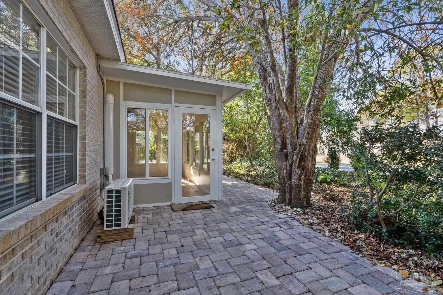 4168 Longwood Cir
