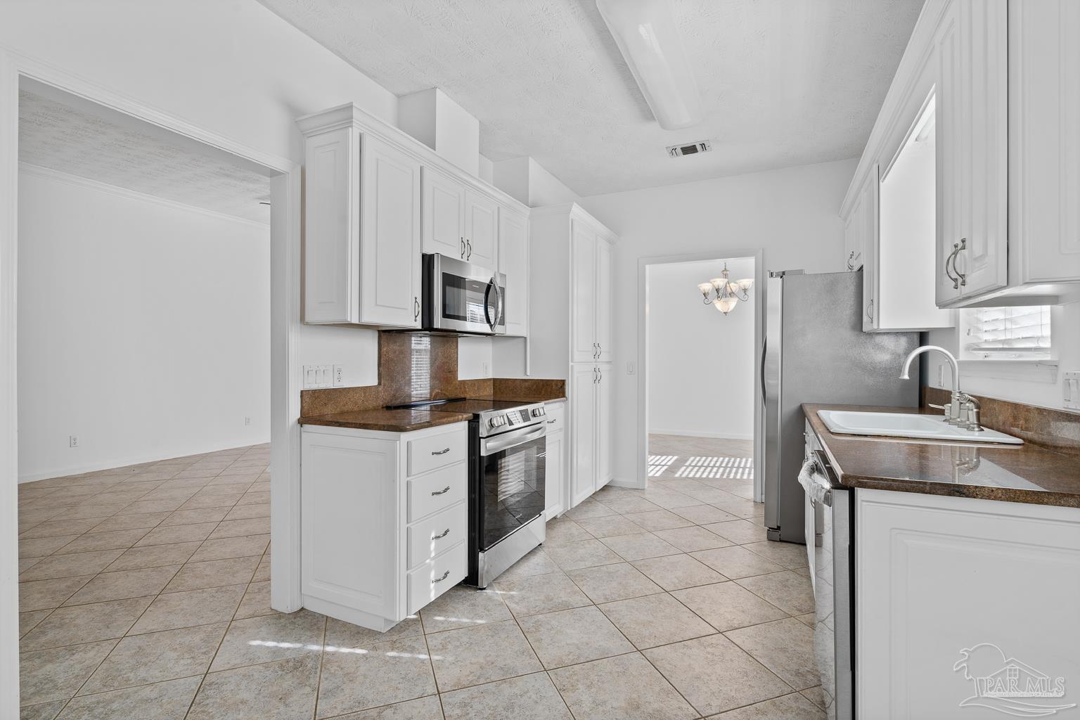 4168 Longwood Cir