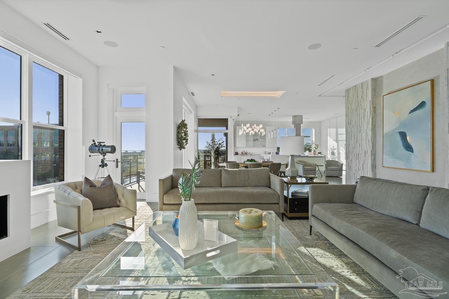 151 W Main St # 303