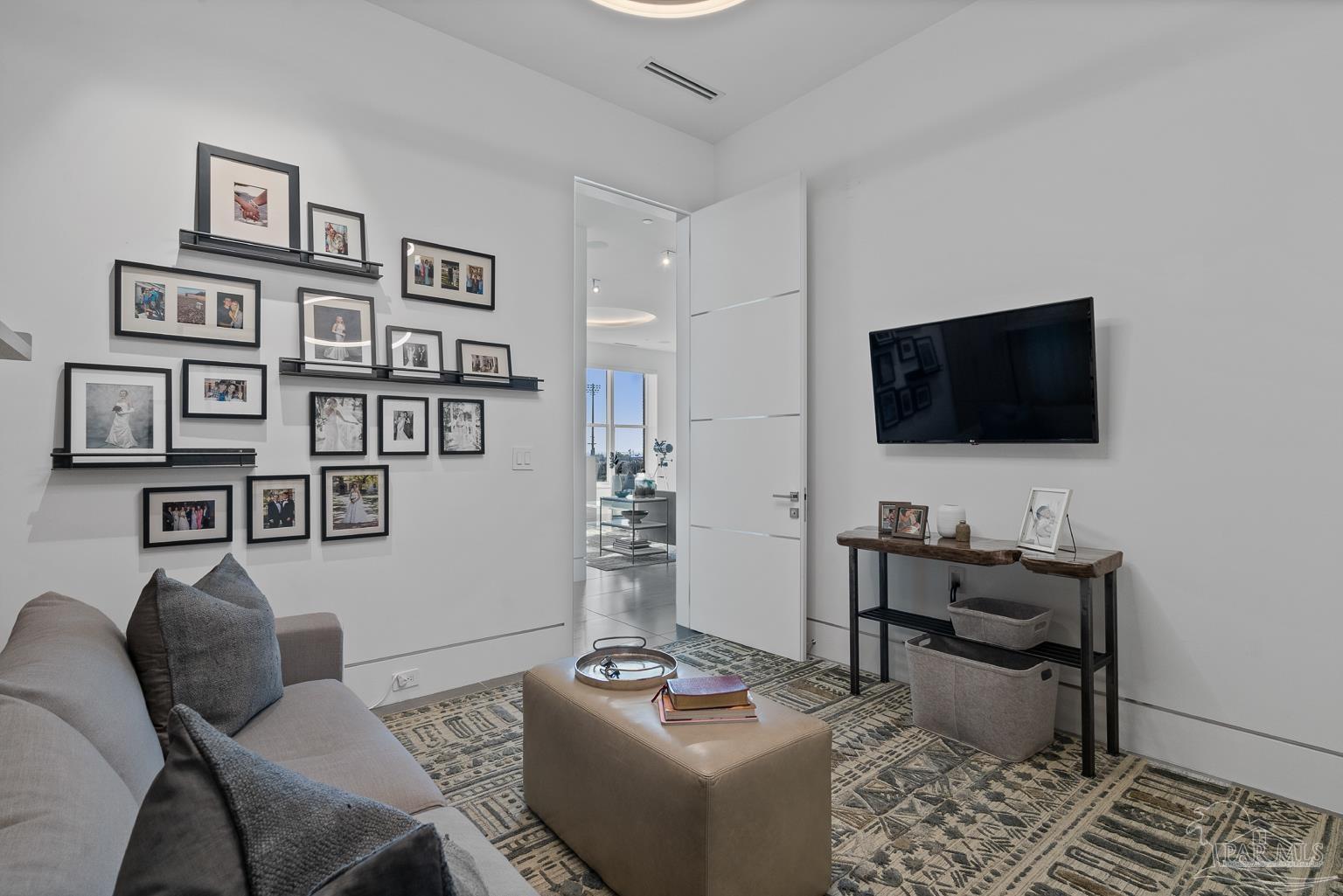 151 W Main St # 303