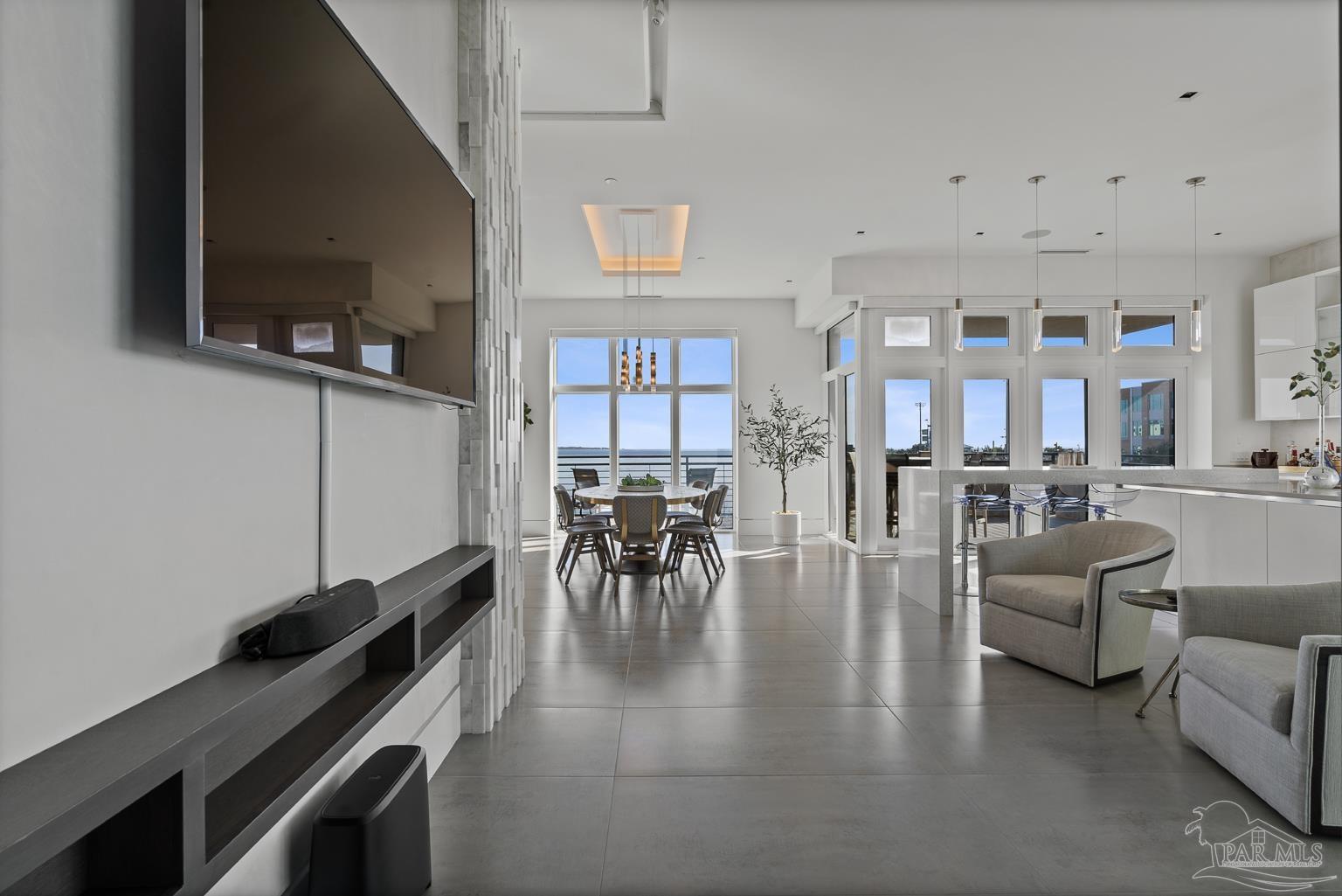 151 W Main St # 303