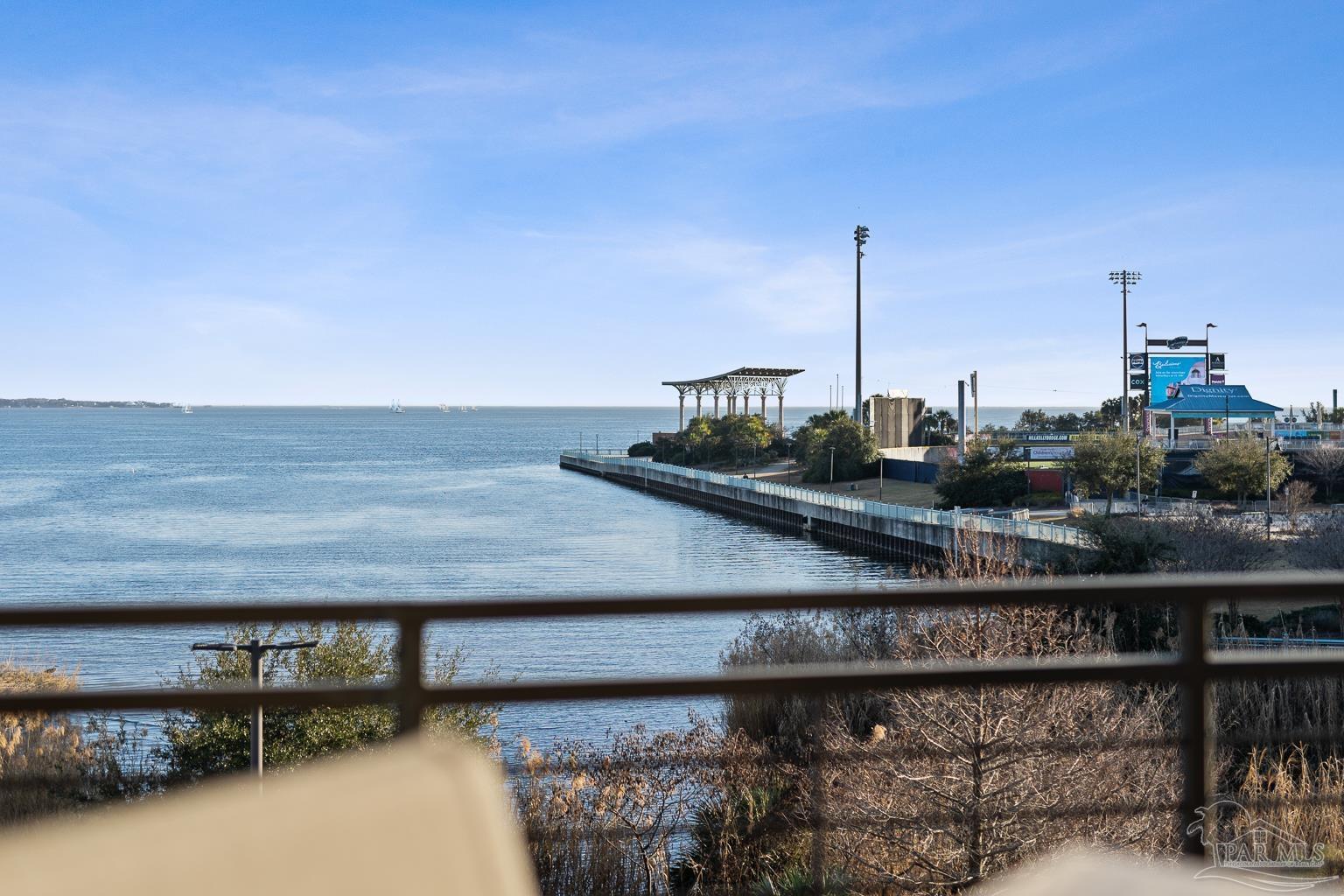 151 W Main St # 303